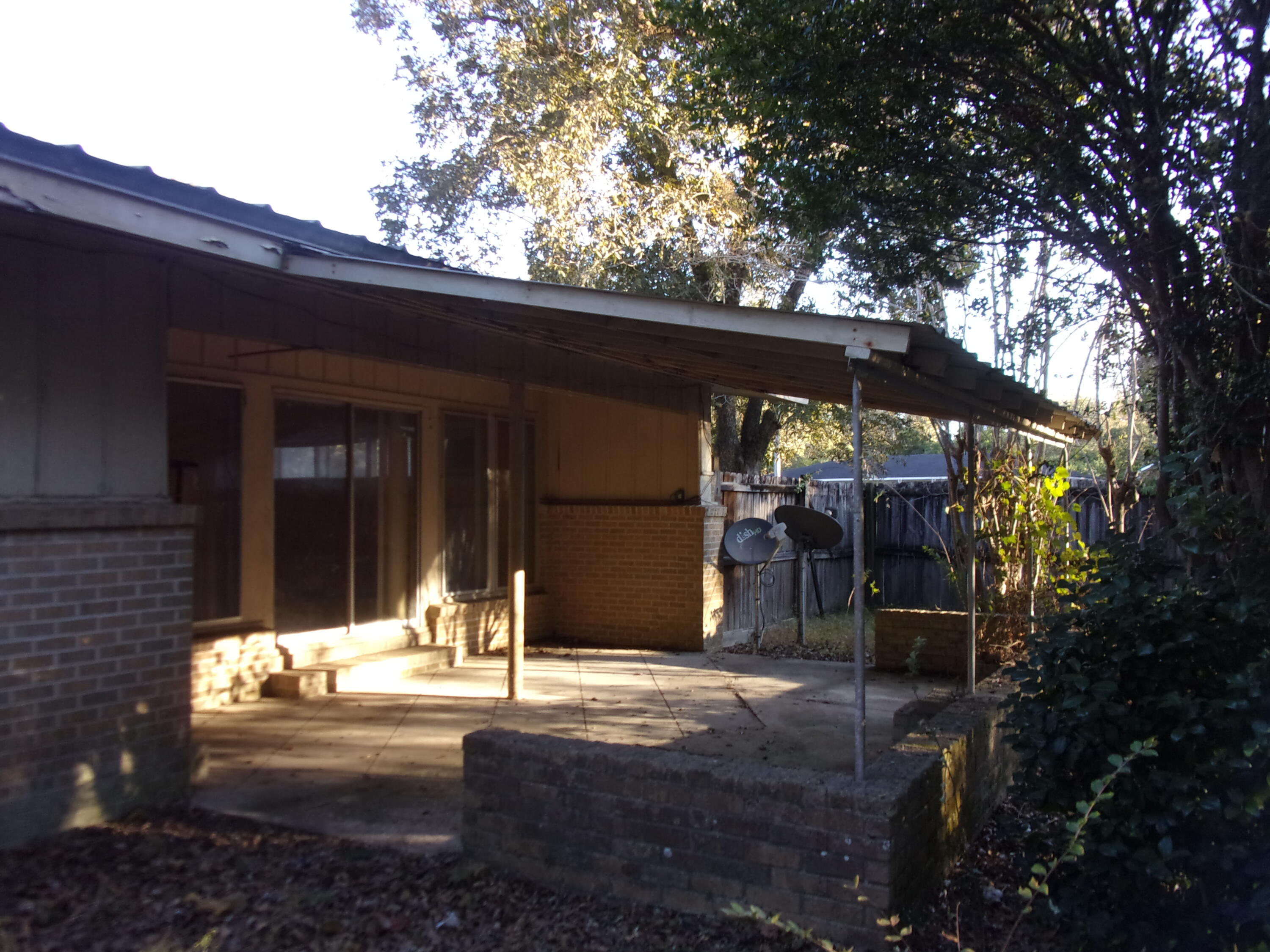 905 Camellia Ct.