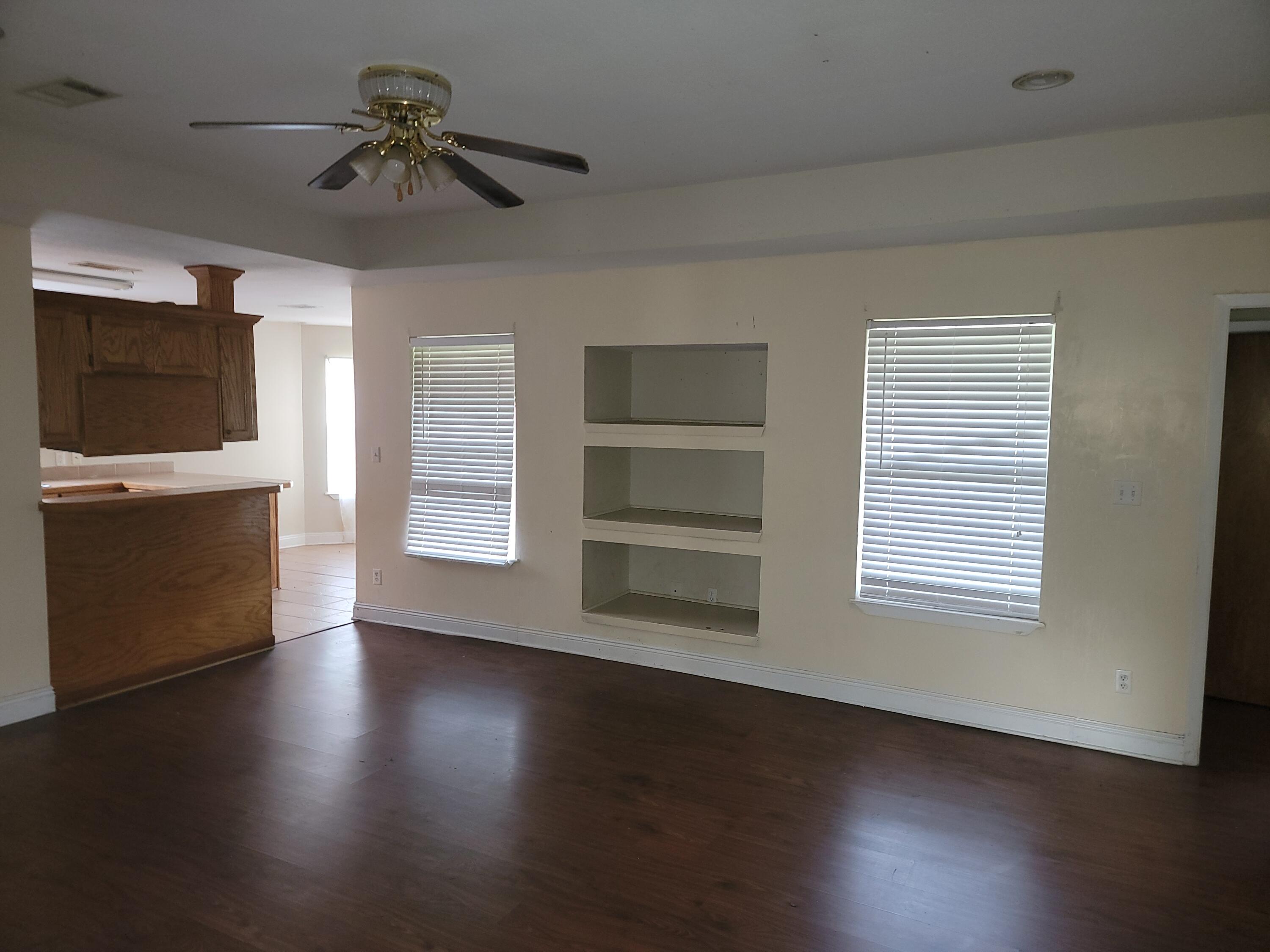 1640 Barbara Dr.