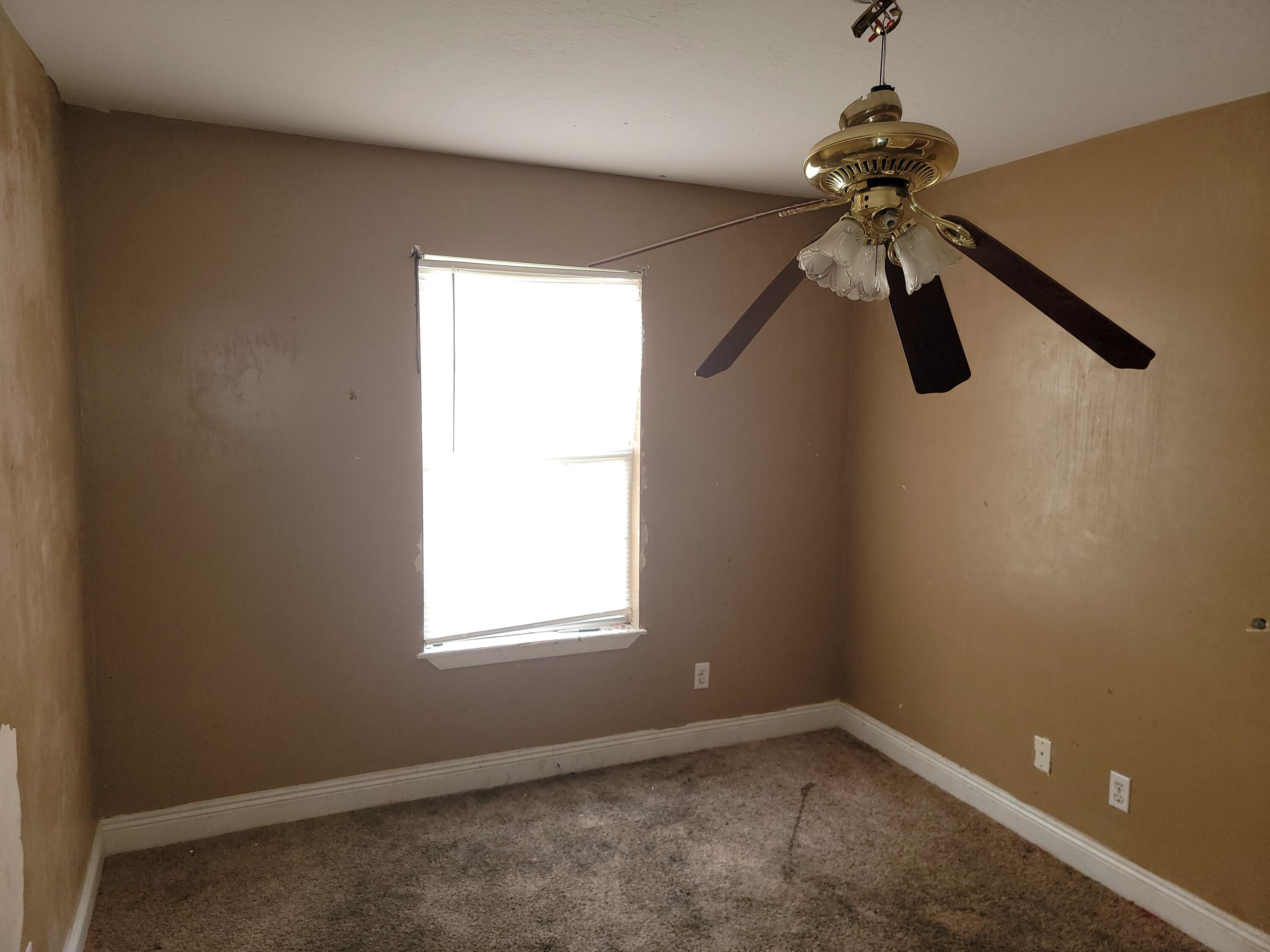1640 Barbara Dr.