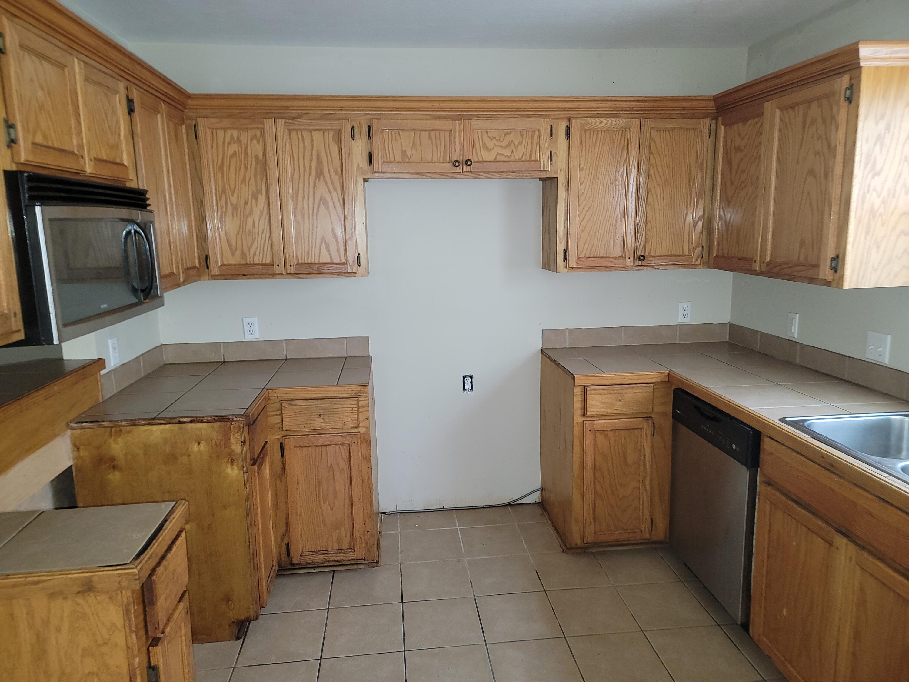 1640 Barbara Dr.