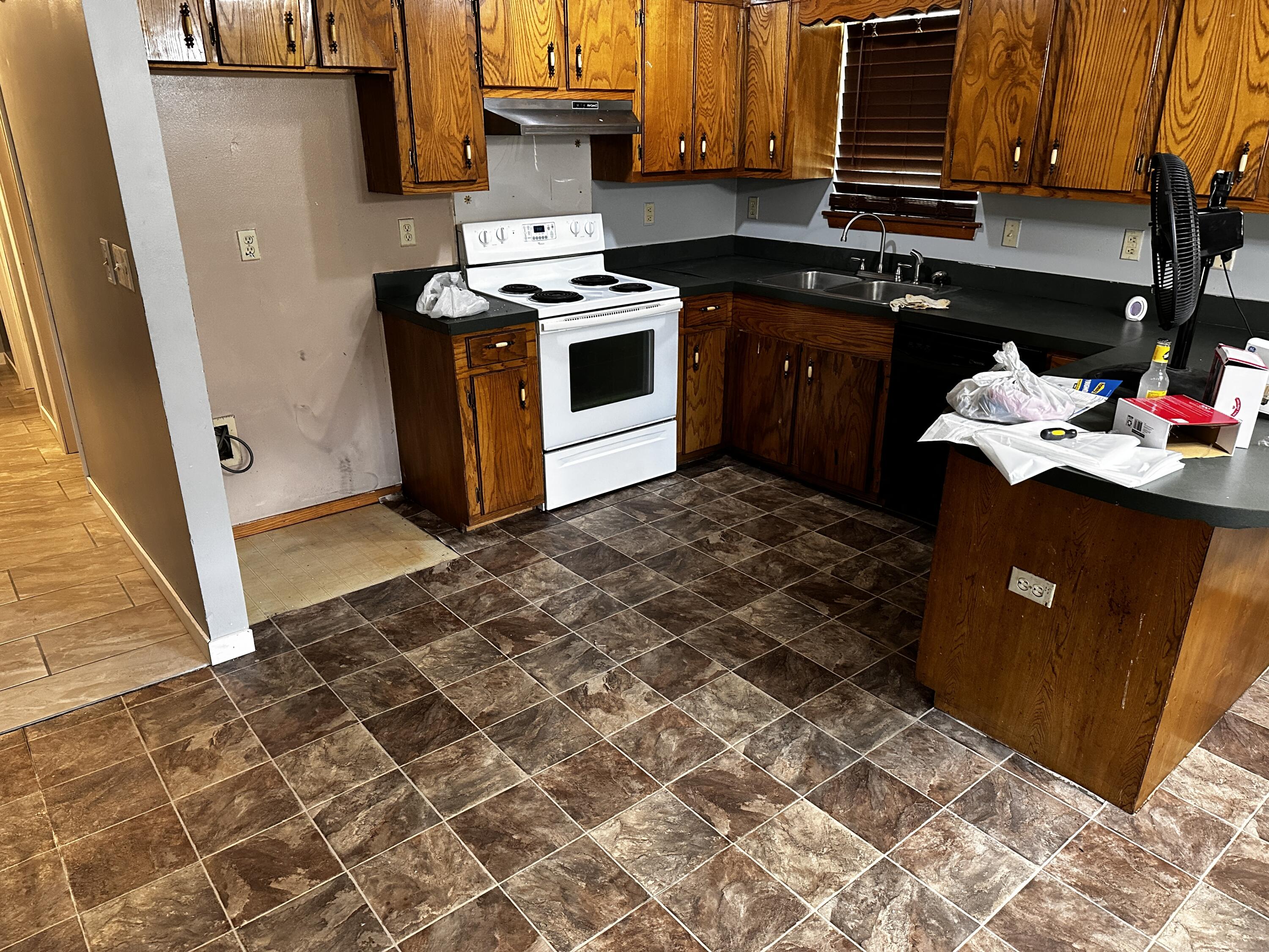 1122 Aztec Trail