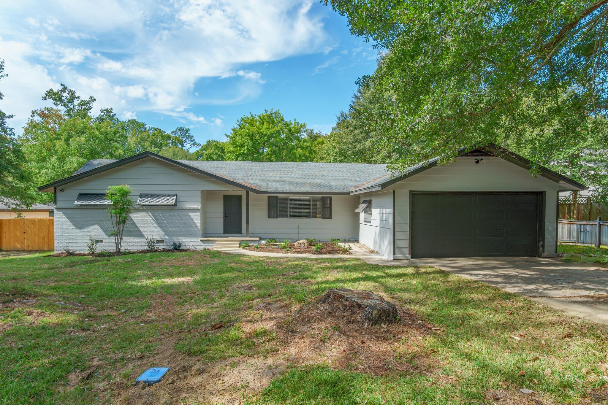 1213 Carter Drive