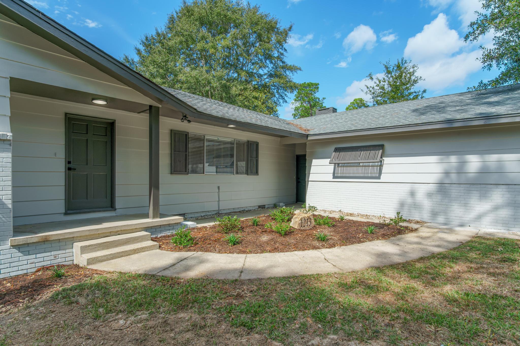 1213 Carter Drive
