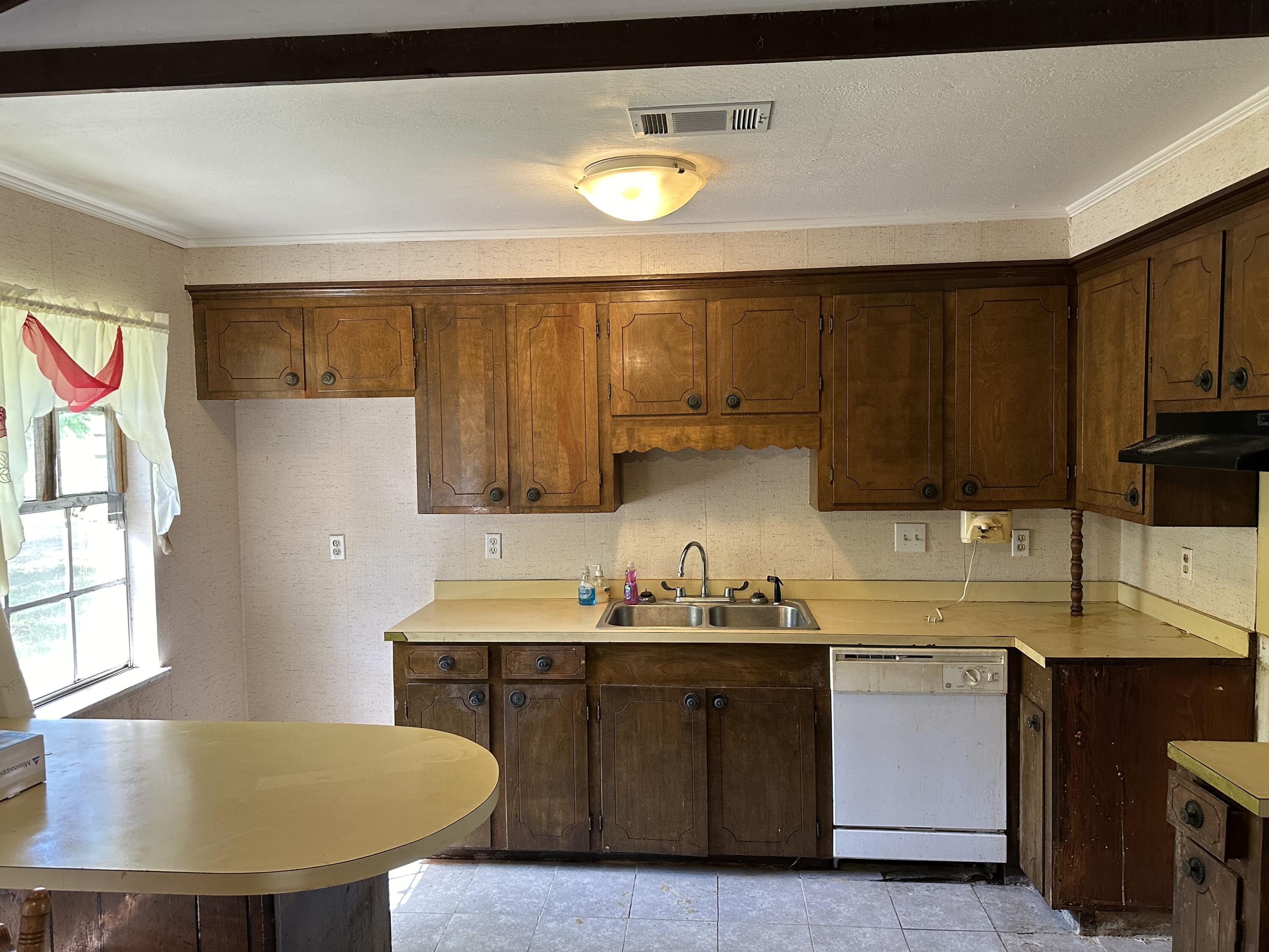 720 Longstreet Dr.