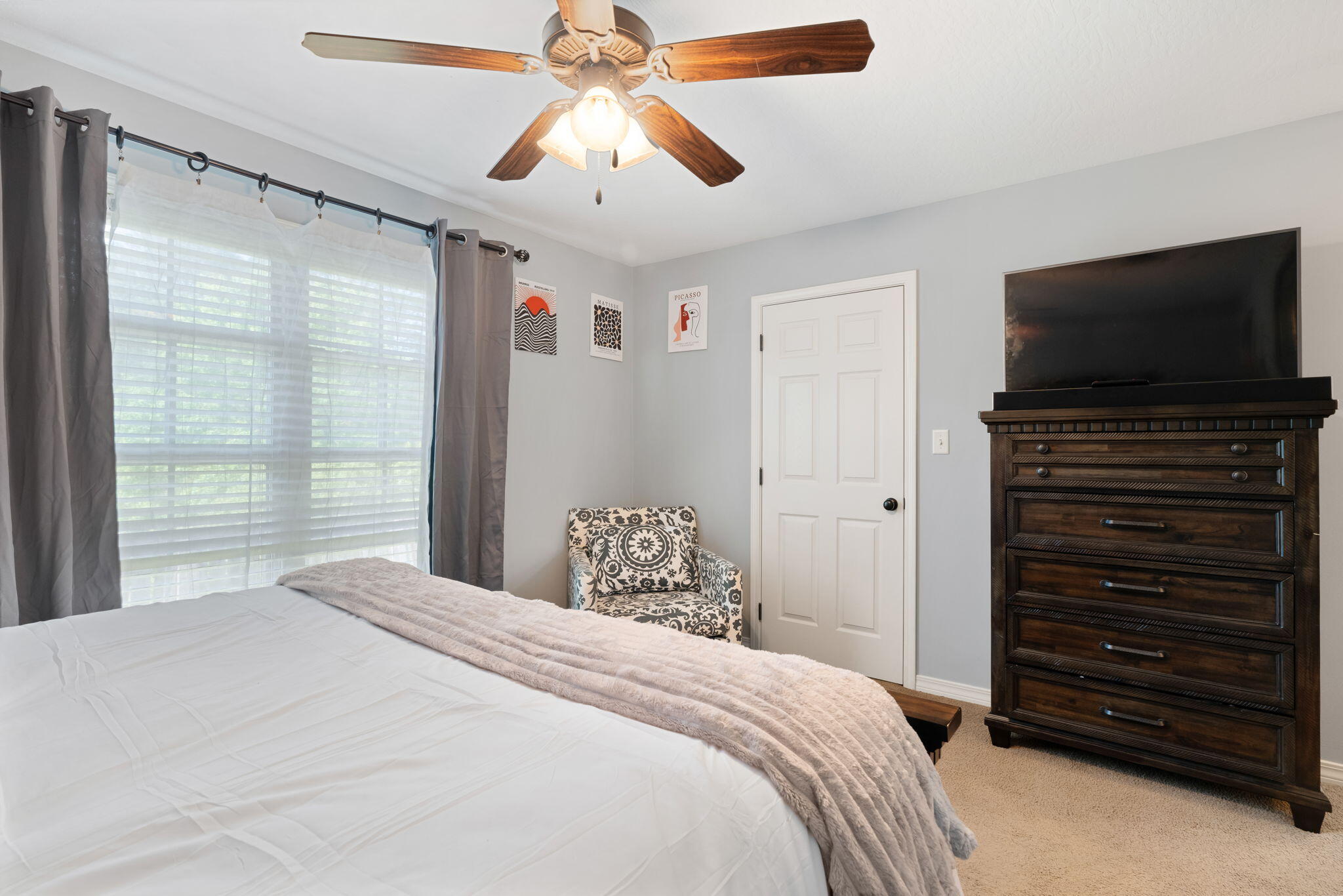 52 Hawthorne Dr.