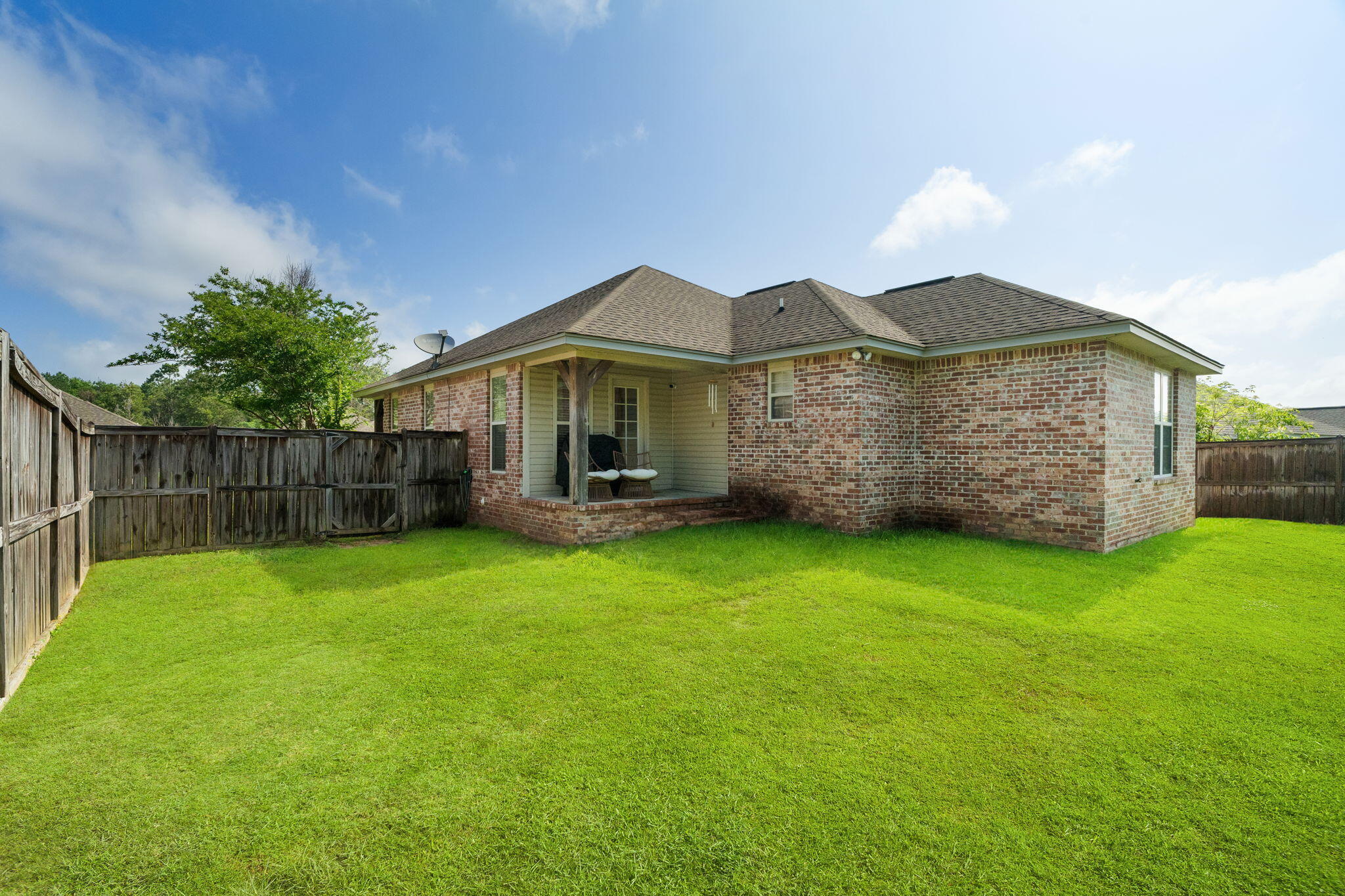 52 Hawthorne Dr.