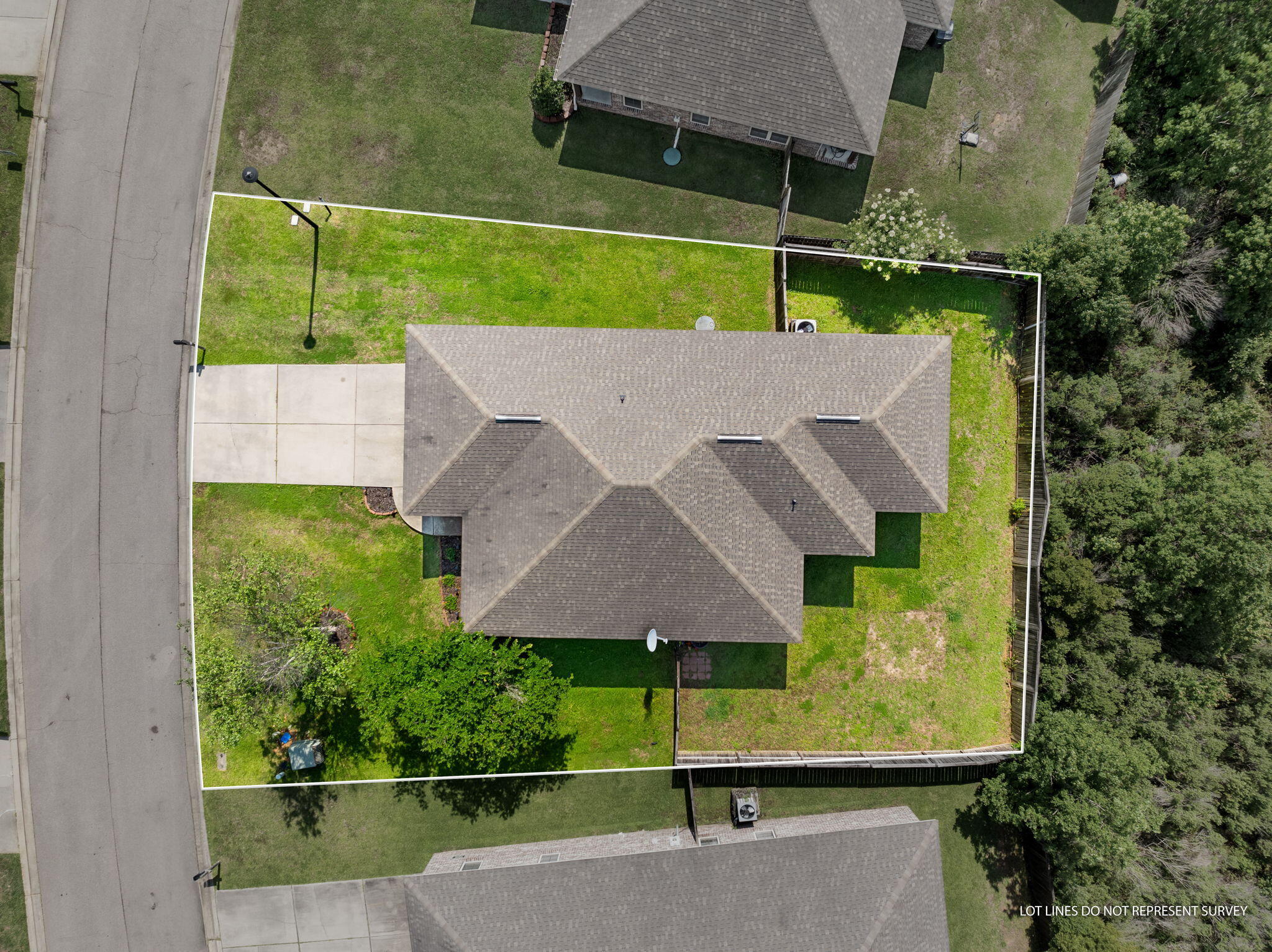 52 Hawthorne Dr.