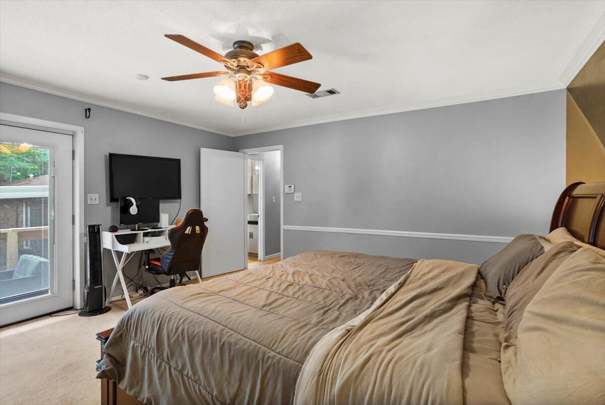 33 Mar - Ree Dr.