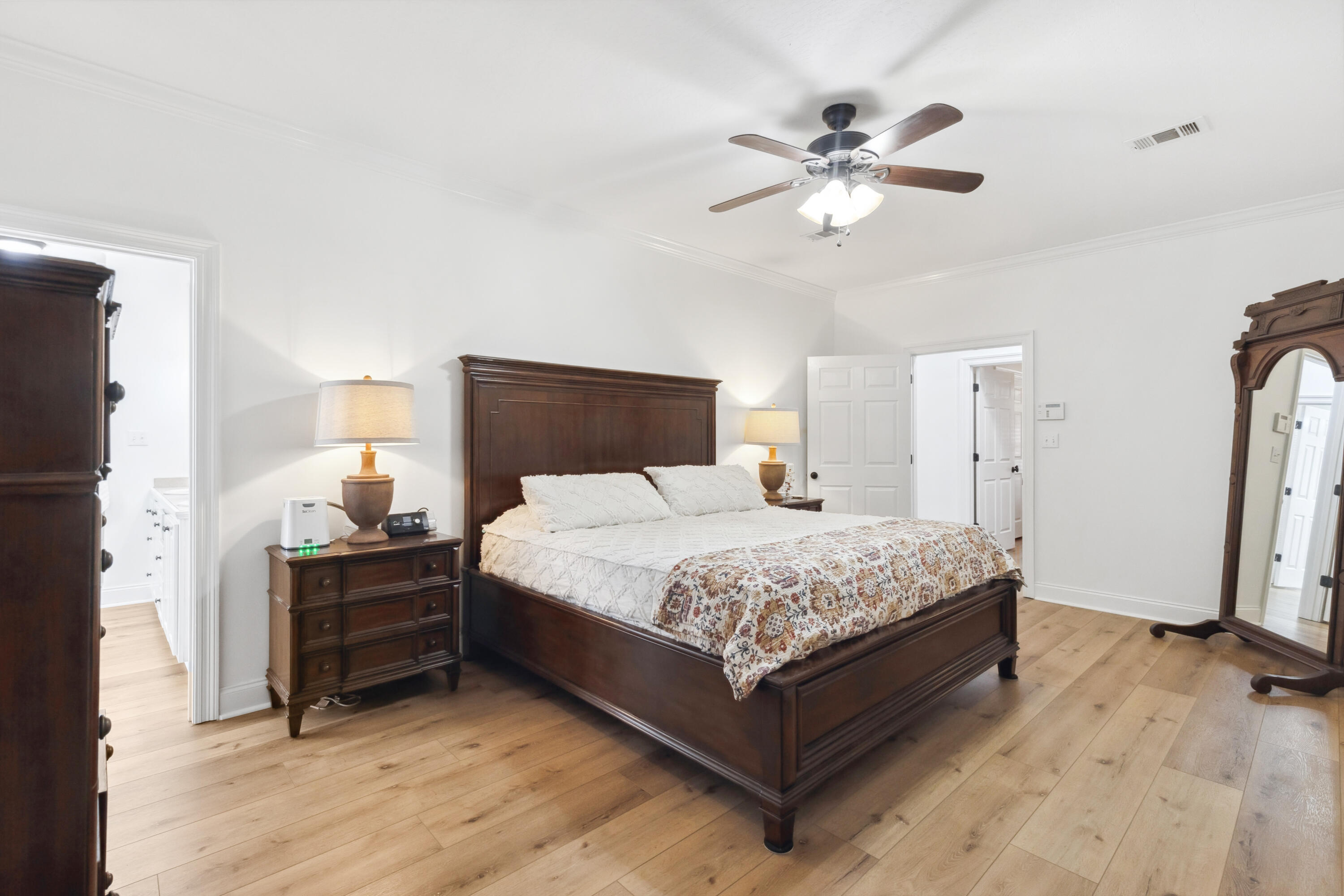 5 Falcon Point