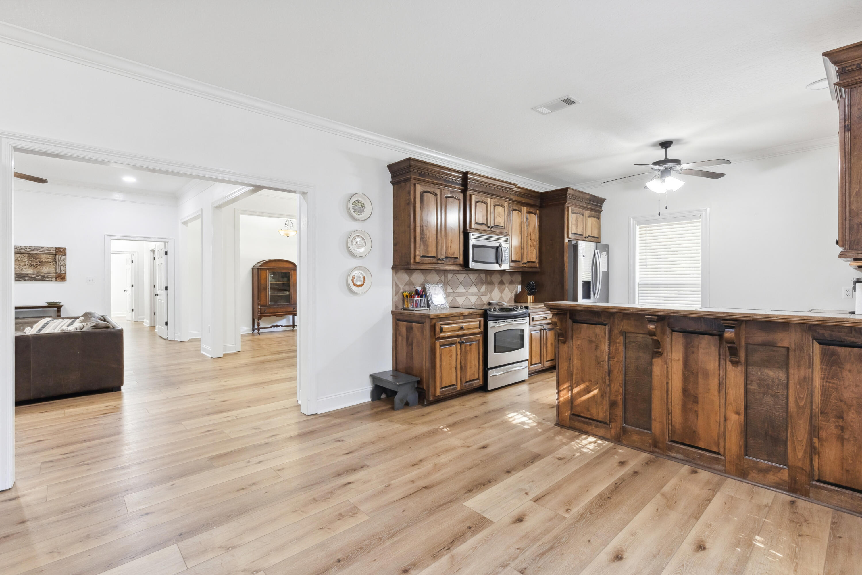 5 Falcon Point