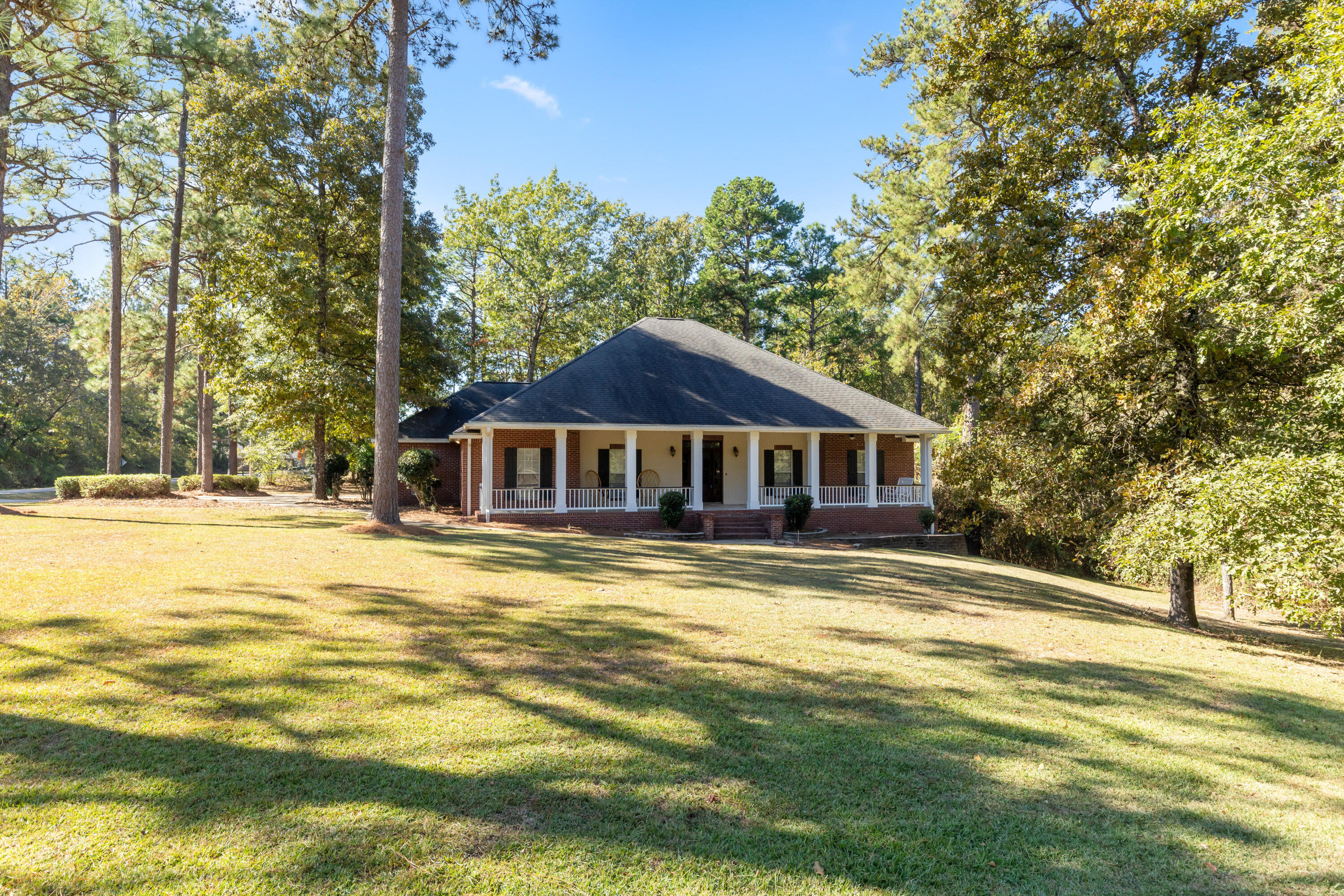 5 Falcon Point
