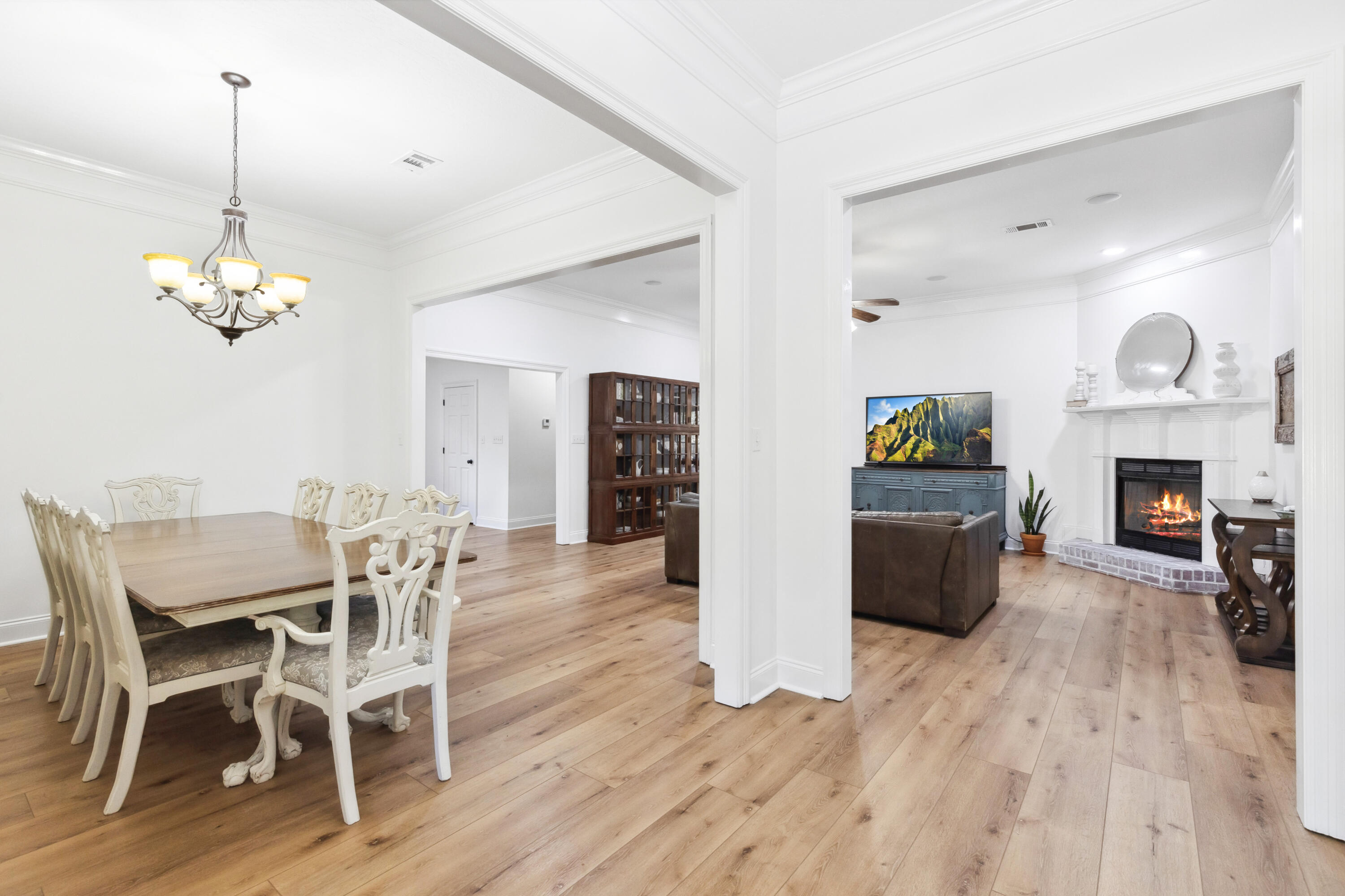 5 Falcon Point