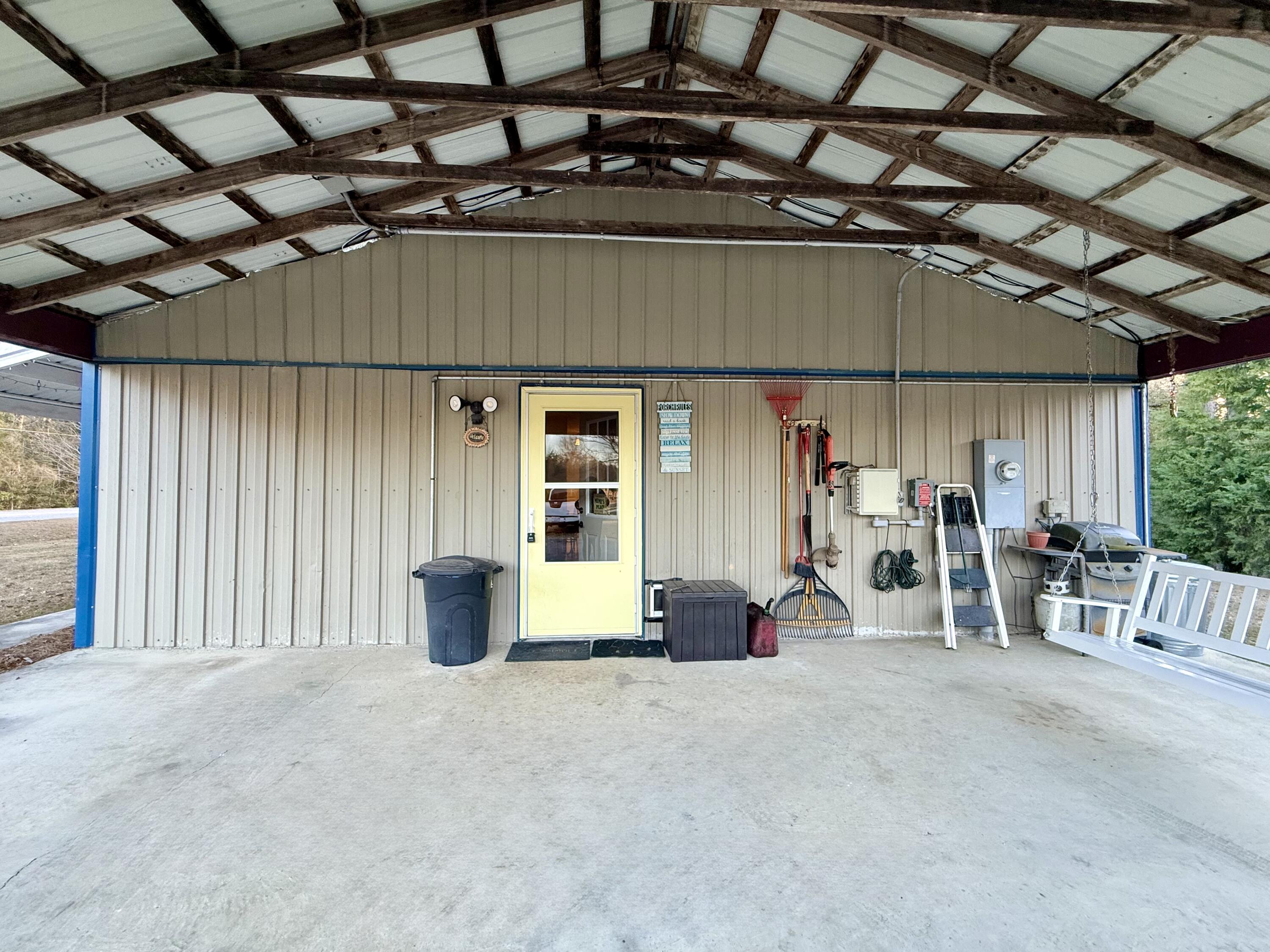 607 Thomas School Rd.