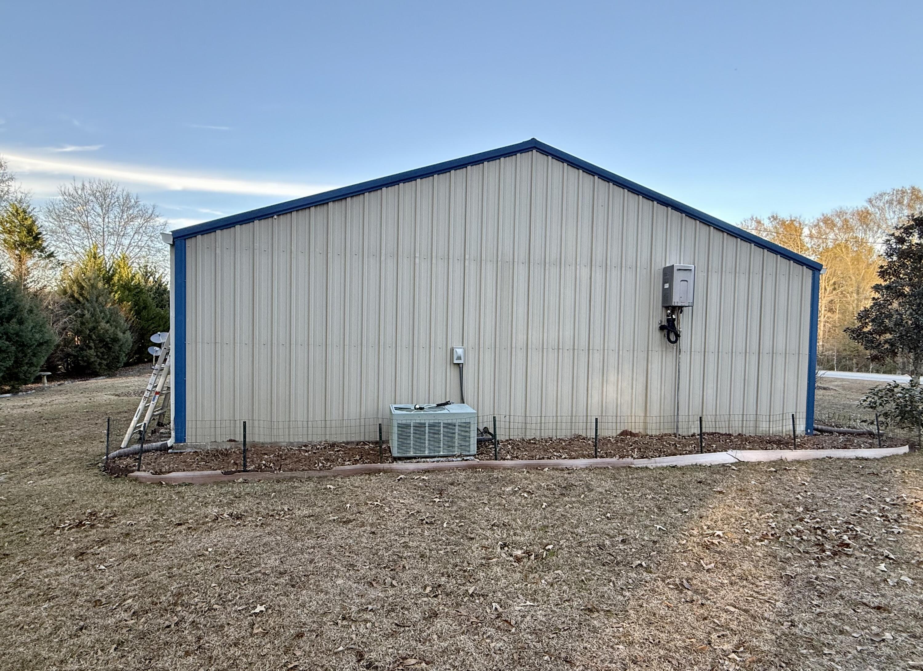 607 Thomas School Rd.