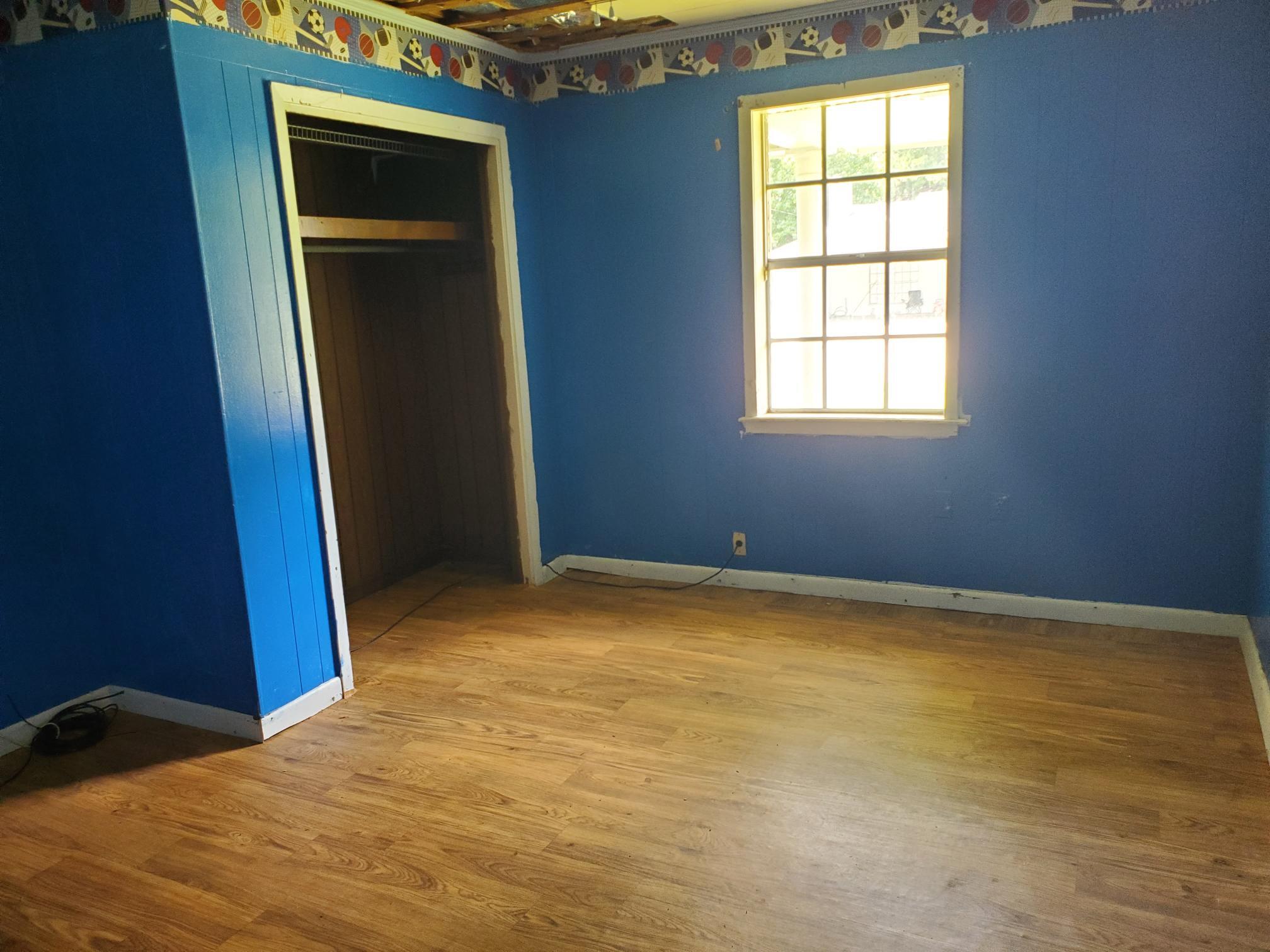 1302 Meadowbrook Ave.