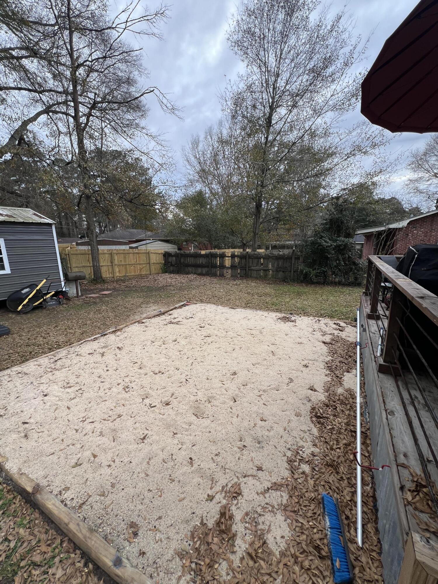 910 Sunset Cir., Columbia