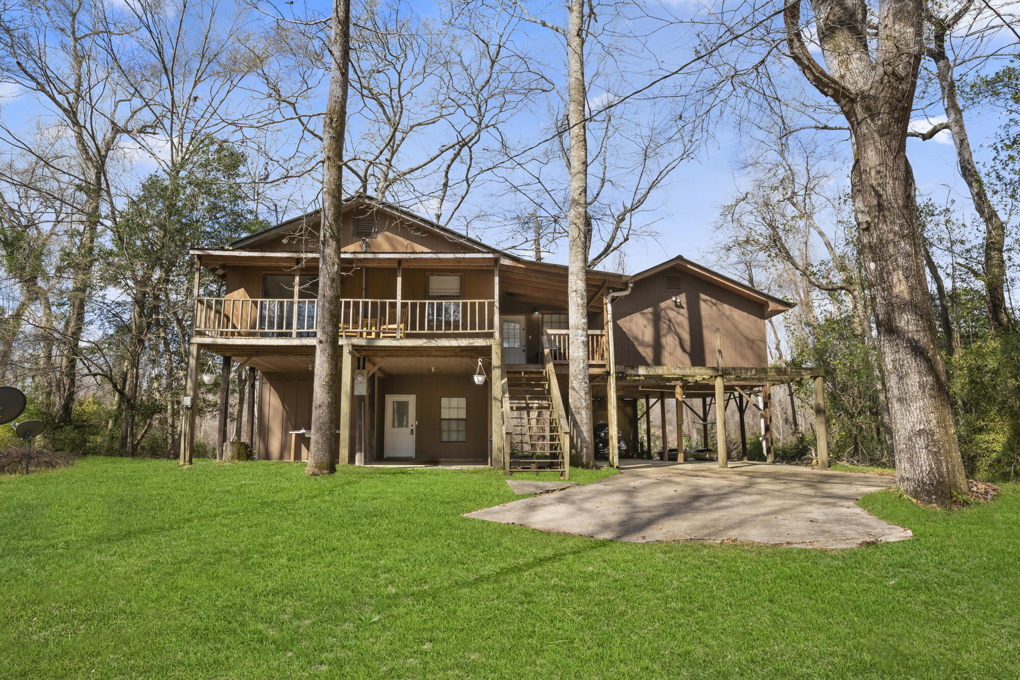 128 River Lot Rd.