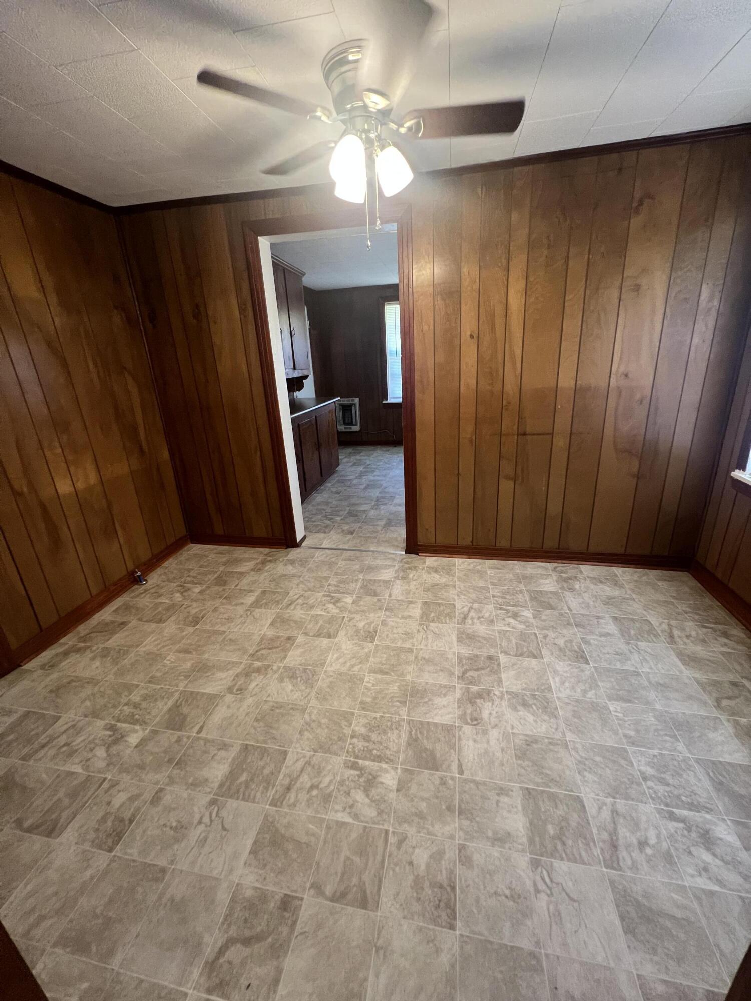 899 Morgantown Rd.
