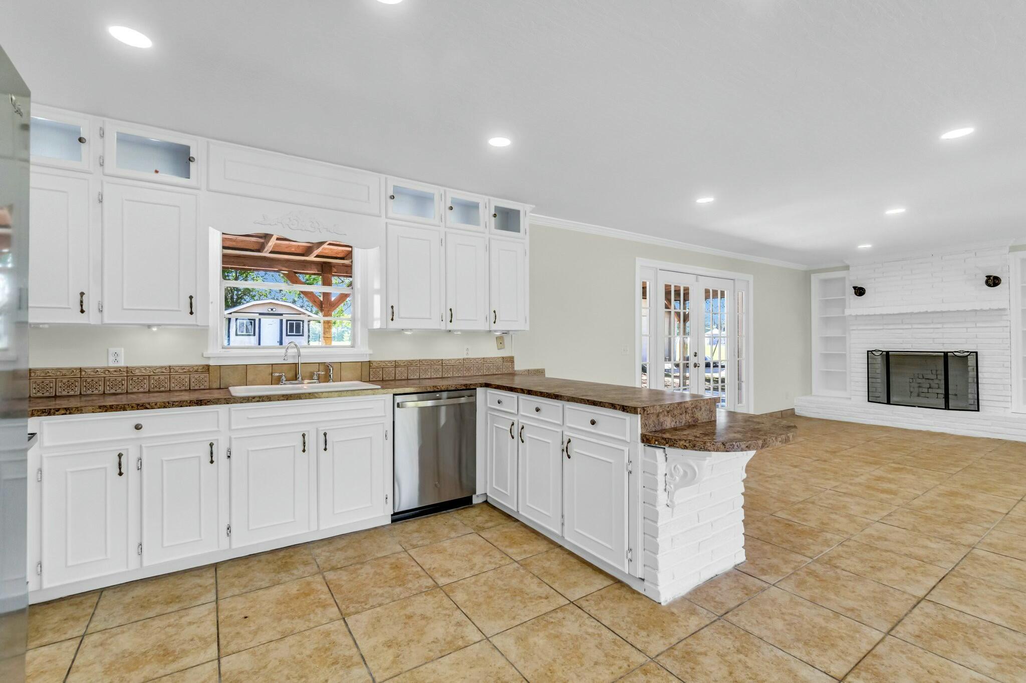 4032 S C Rd 8