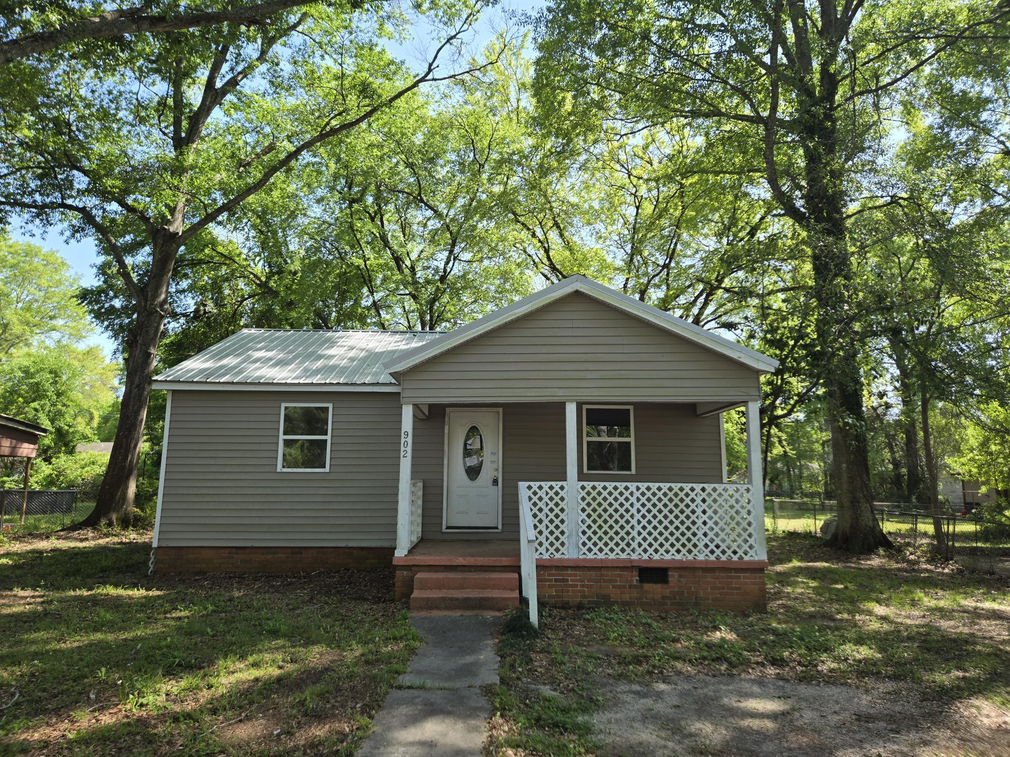 902 Lafayette Ext.