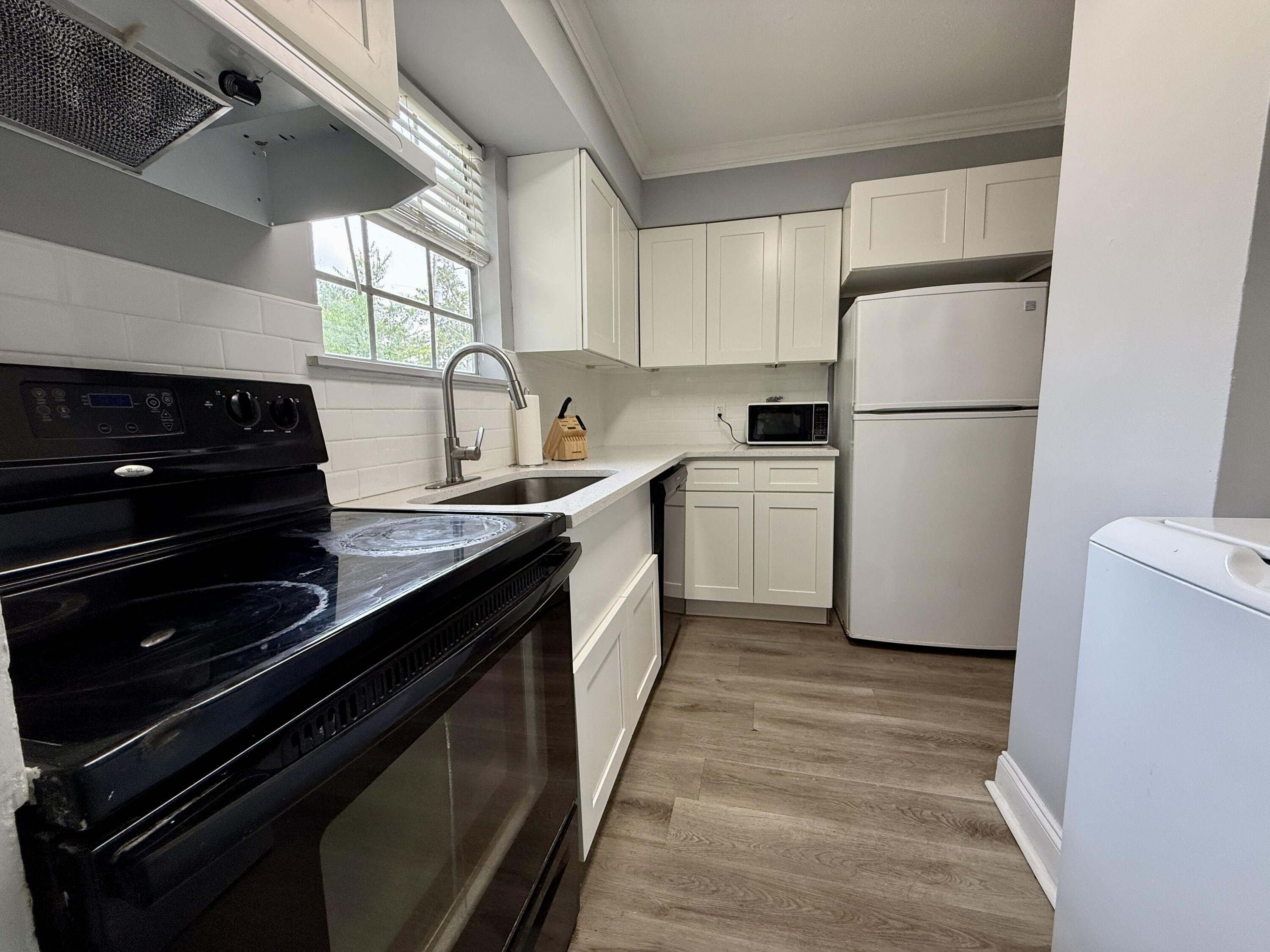 306 N 40th Ave.