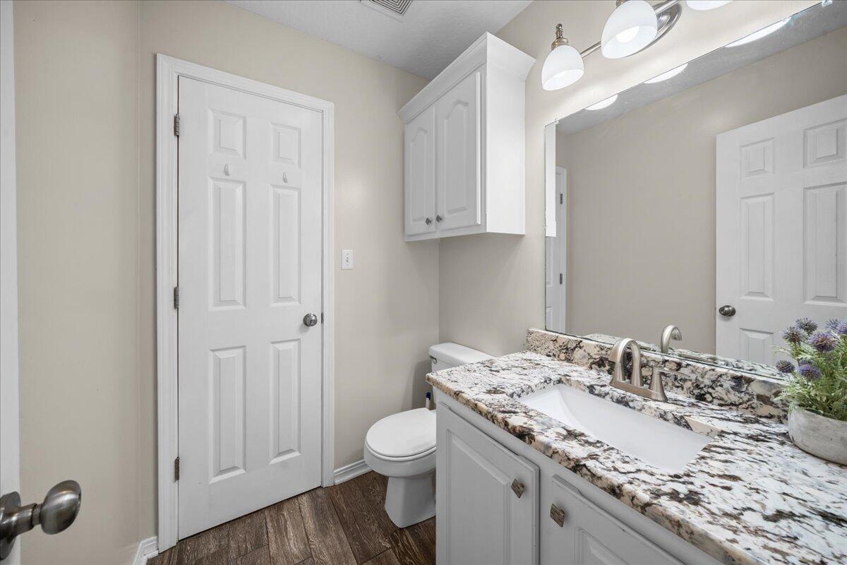 110 Green Bay Dr.