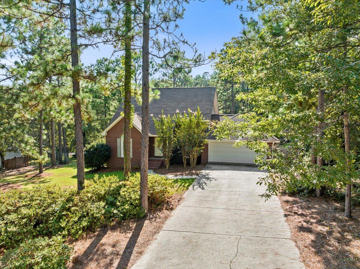110 Green Bay Dr.