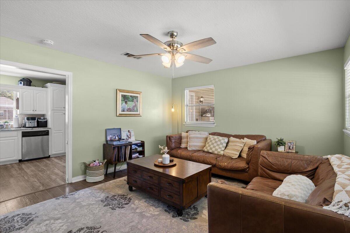 64 Logaras Cir.
