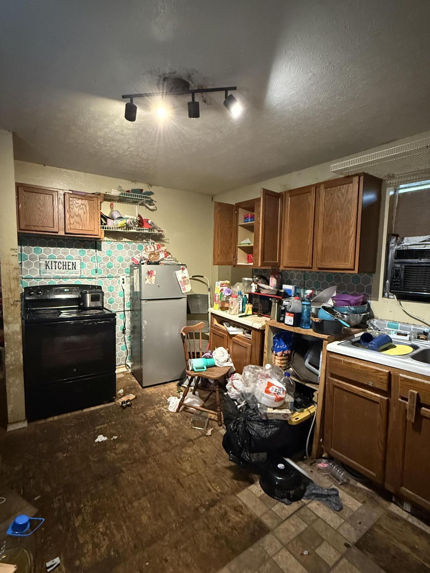 62 S County Line Rd.