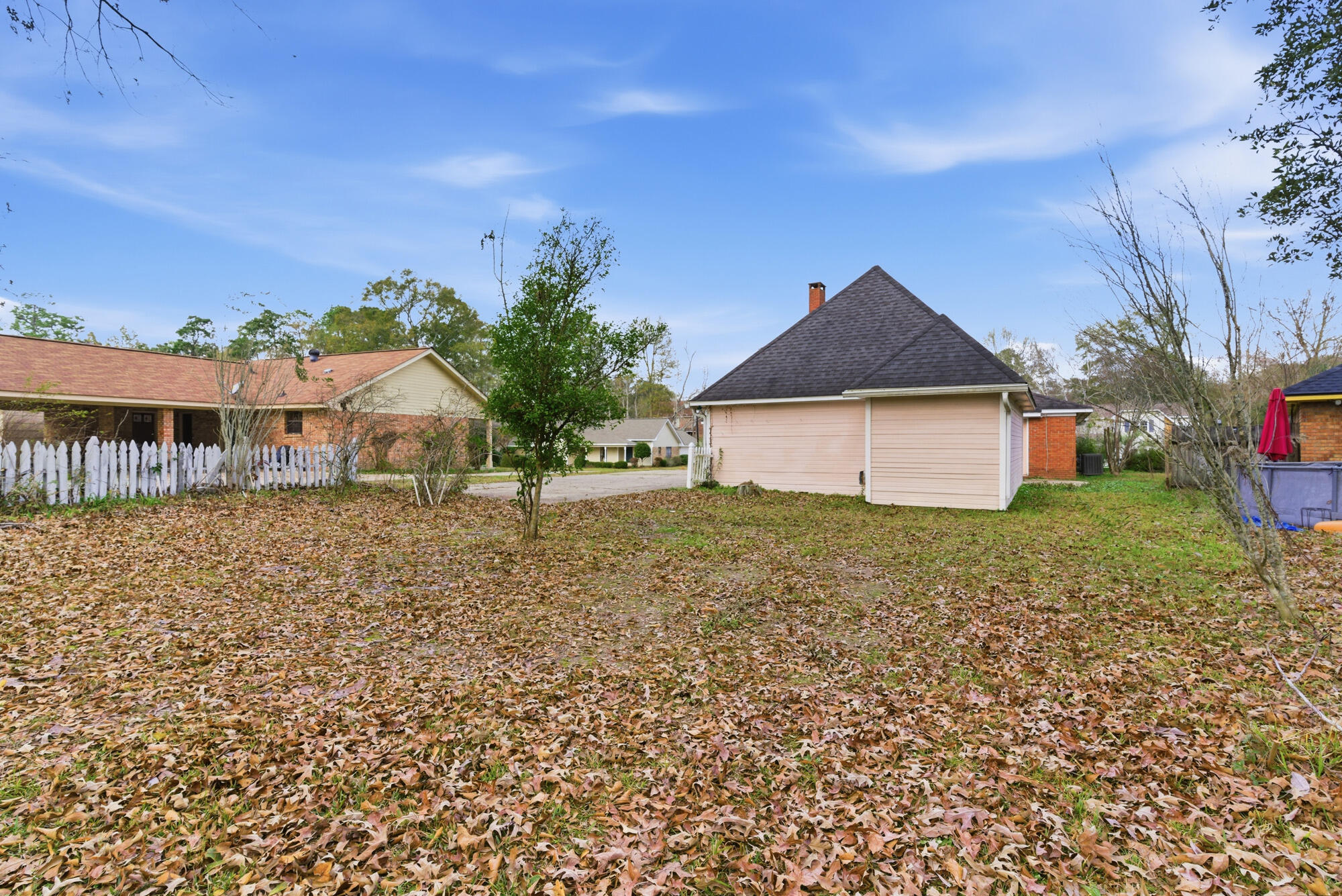 100 Warwick Pl