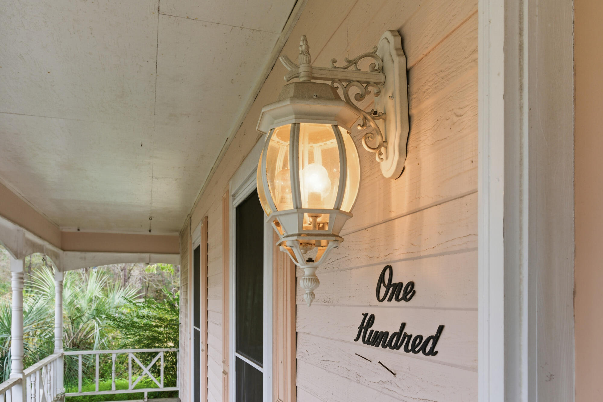 100 Warwick Pl