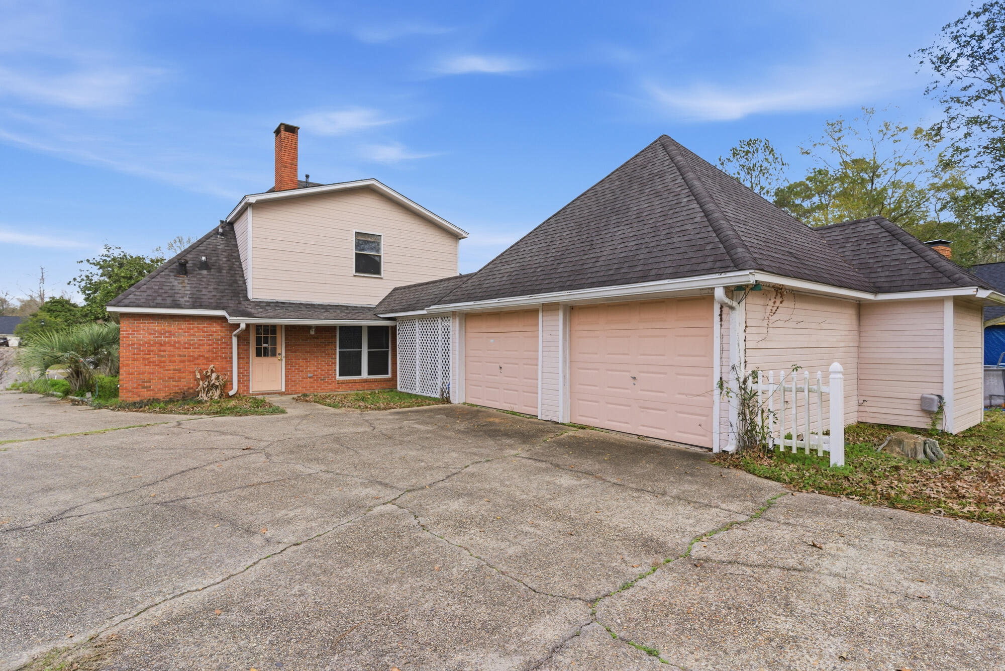 100 Warwick Pl