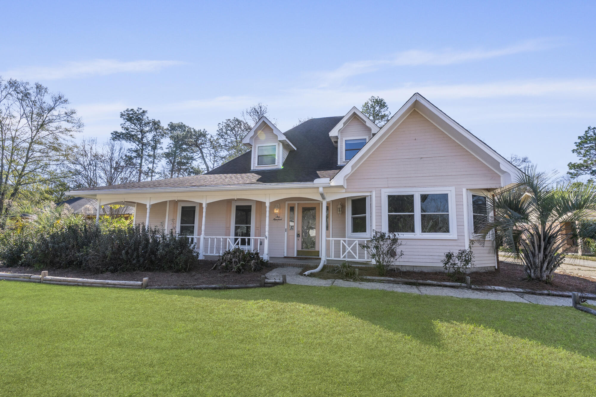 100 Warwick Pl