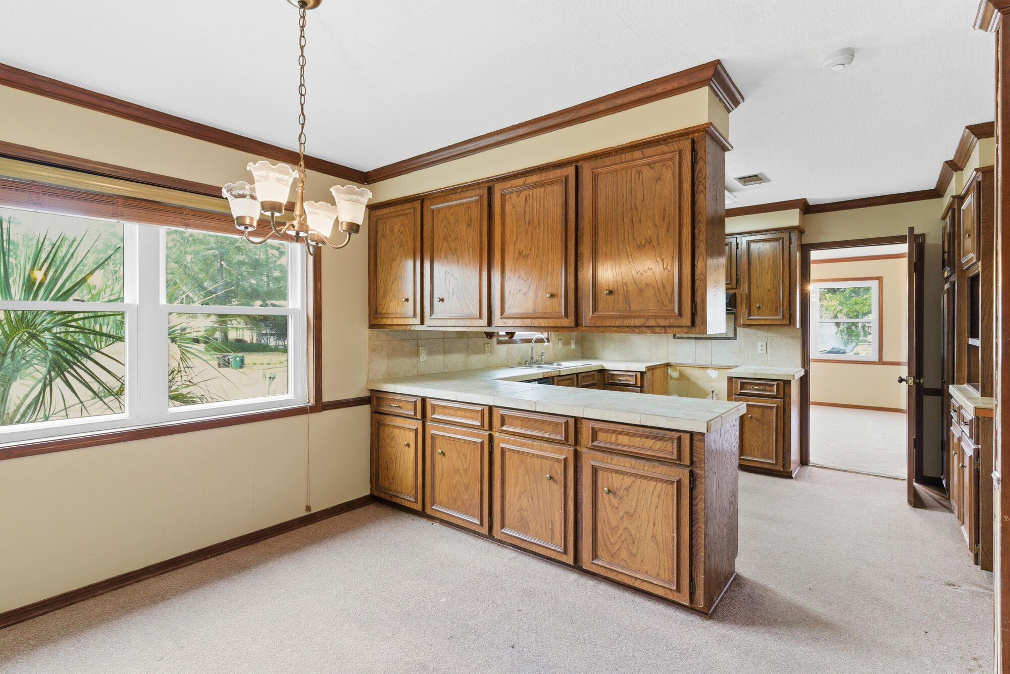 100 Warwick Pl