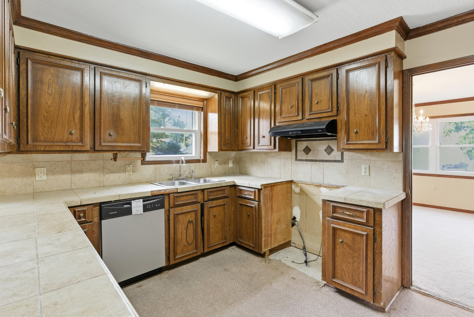 100 Warwick Pl