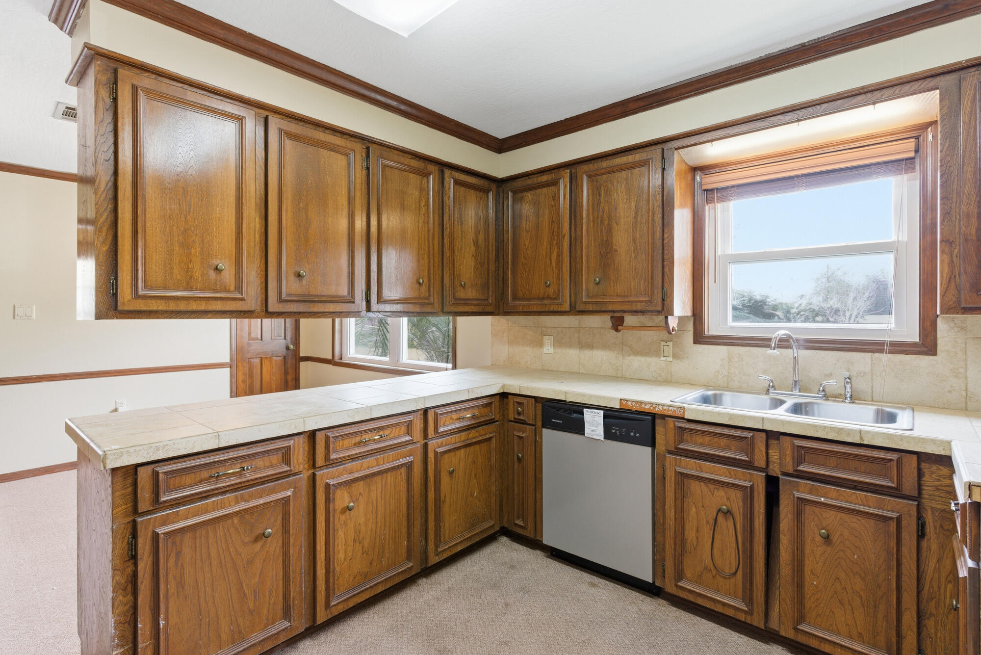 100 Warwick Pl