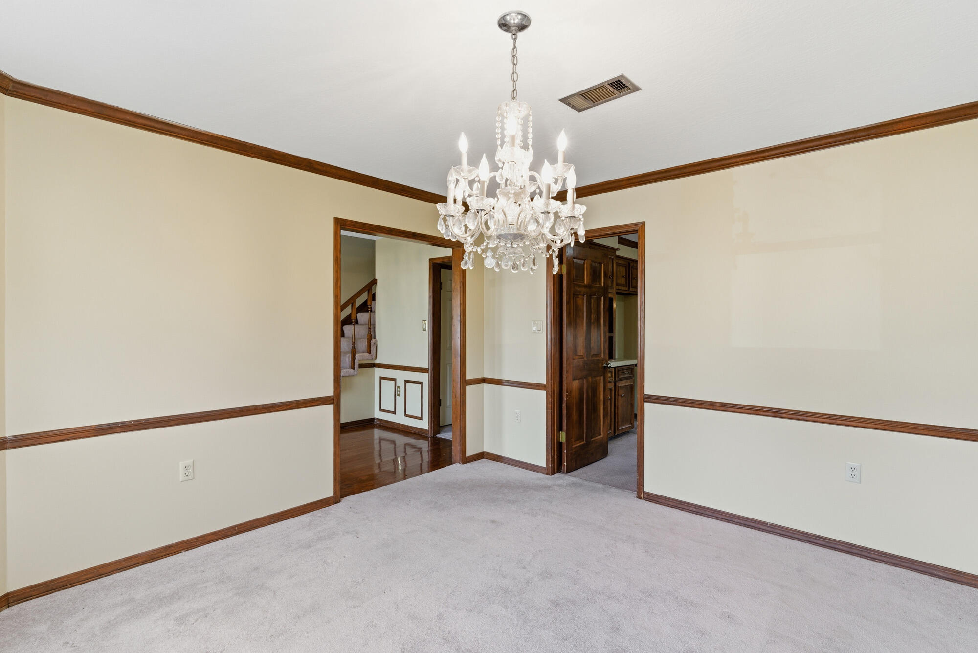100 Warwick Pl