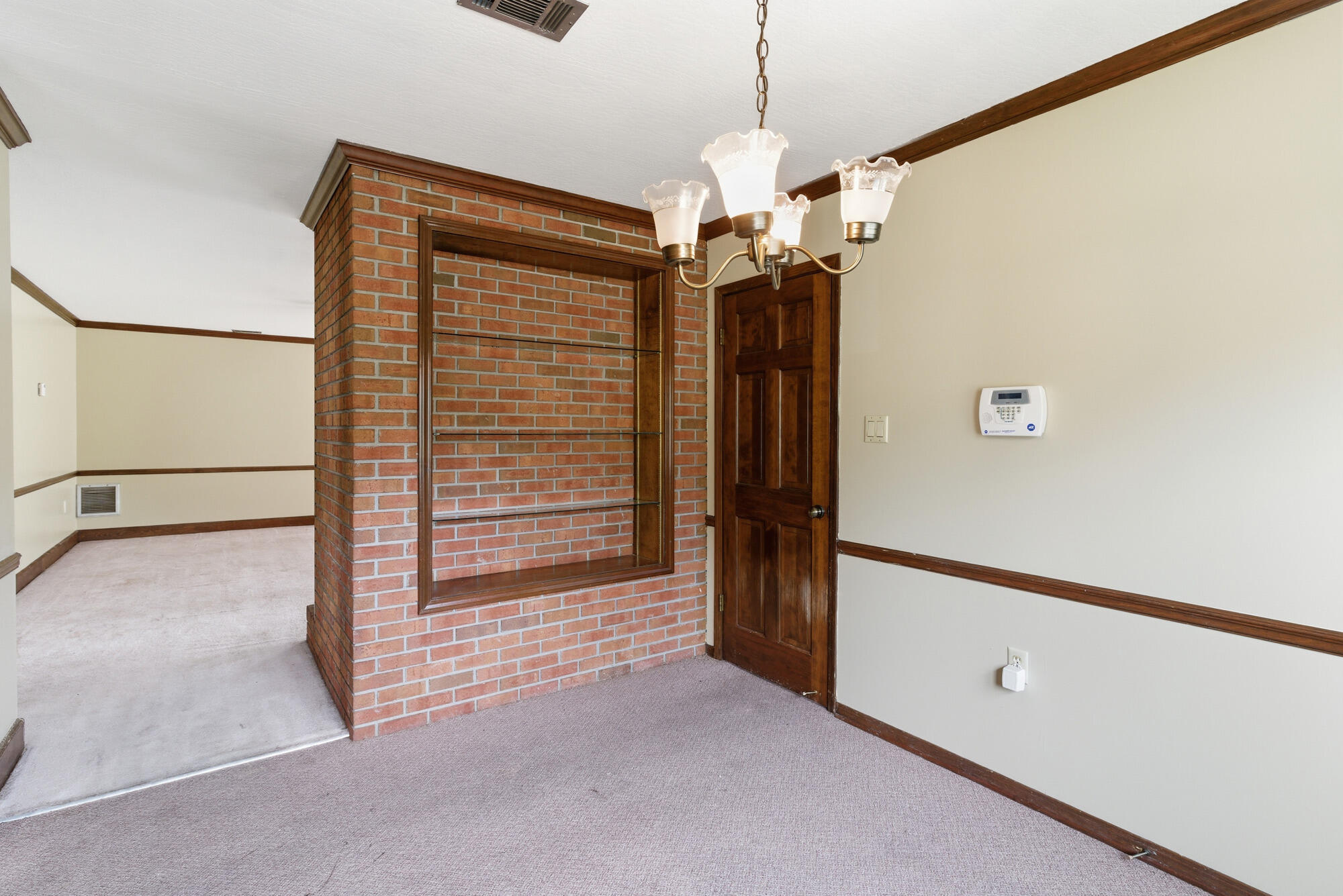 100 Warwick Pl