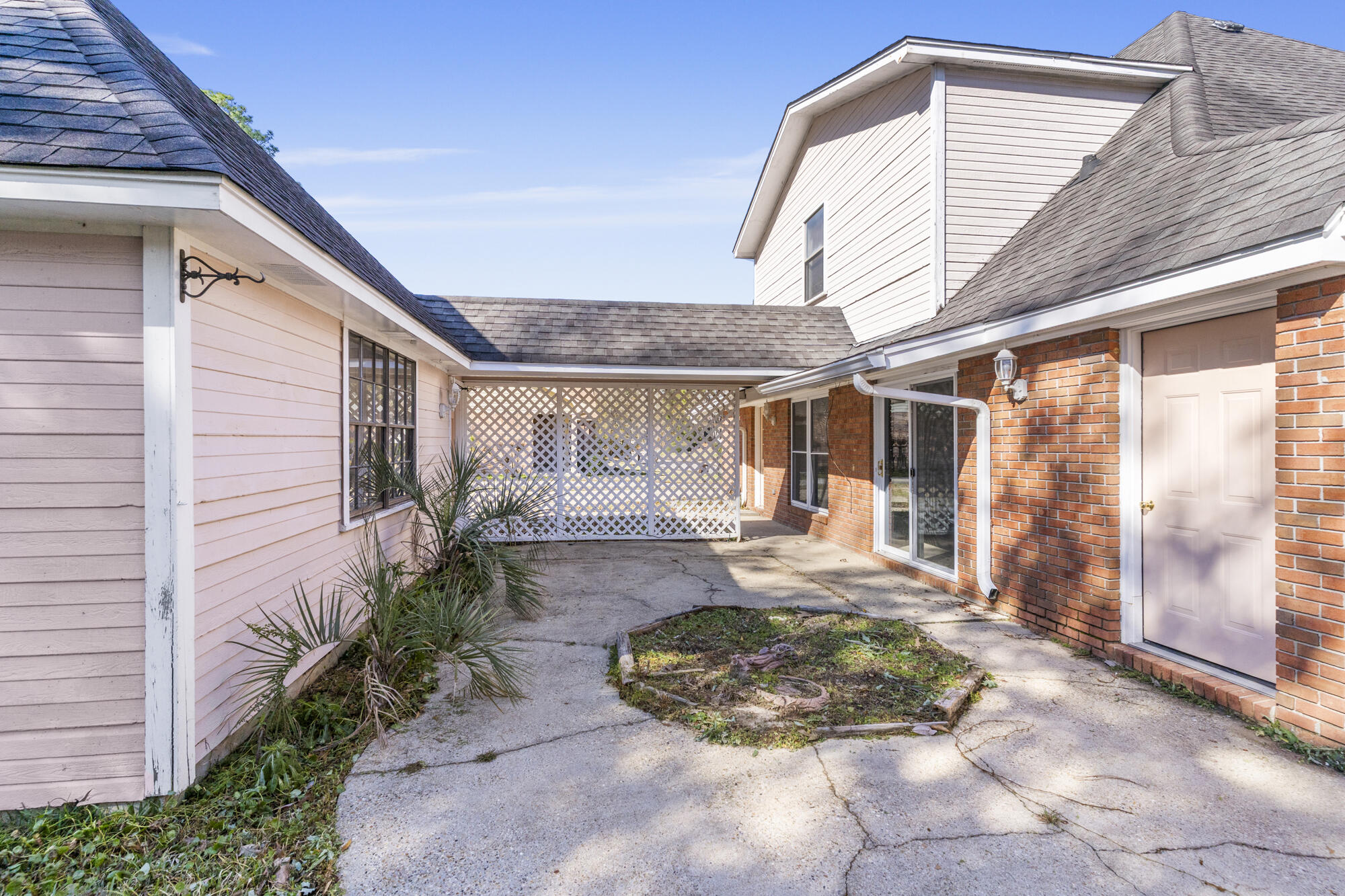 100 Warwick Pl