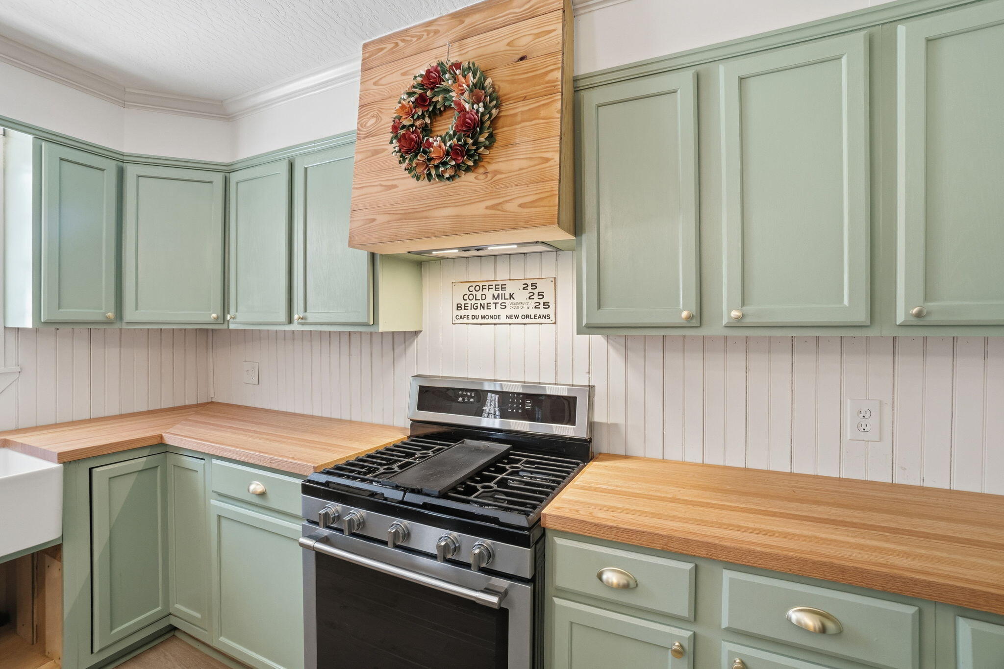 4584 Old Highway 11