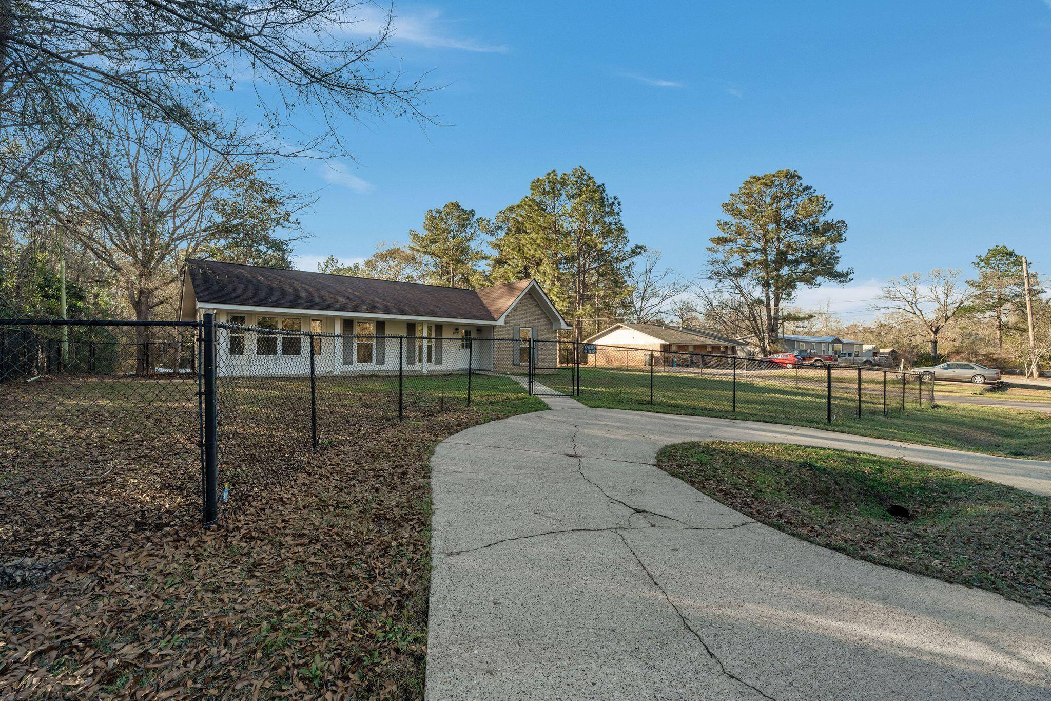 1013 Parker Rd.