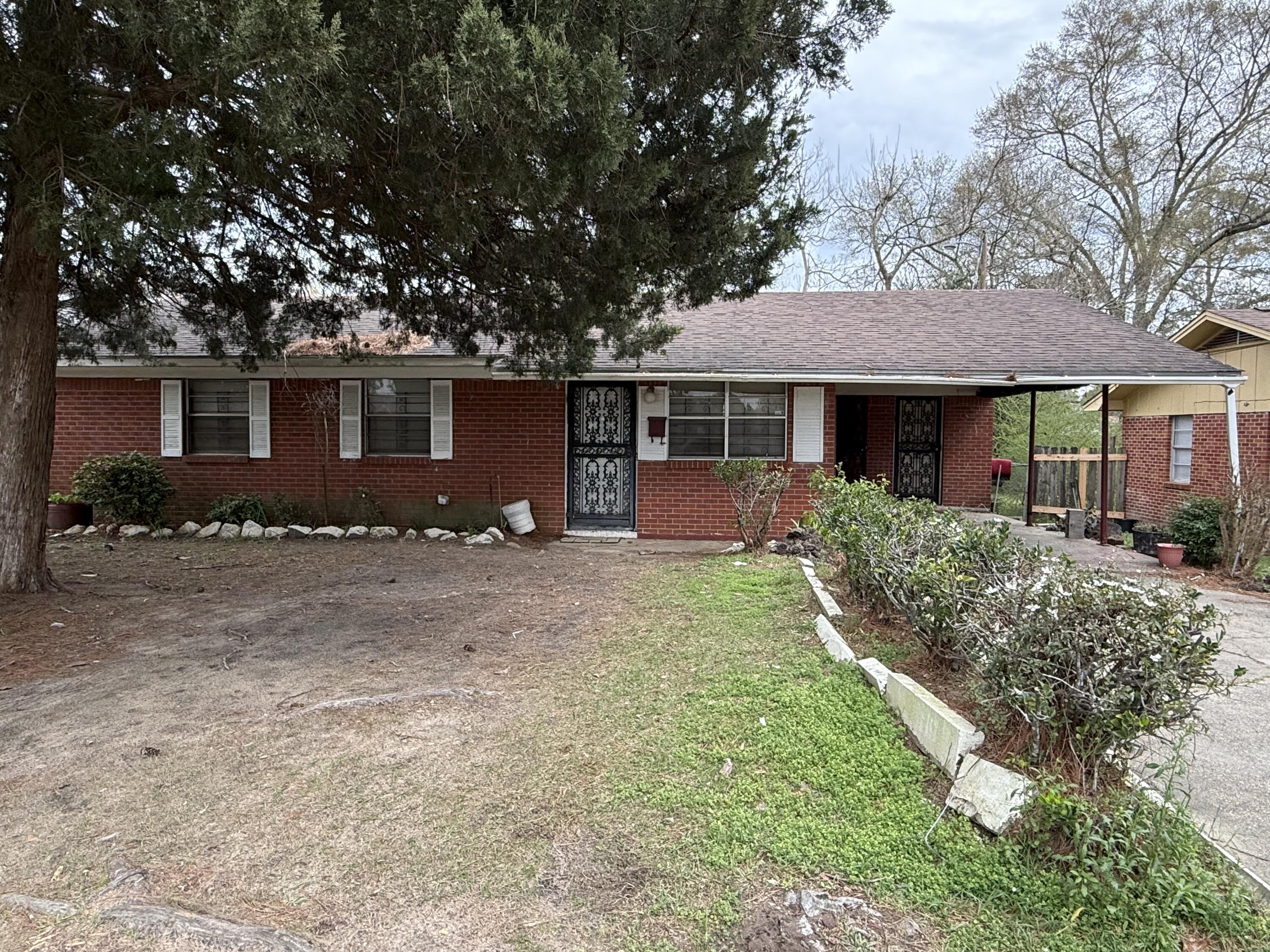 2205 Pearson Ave.