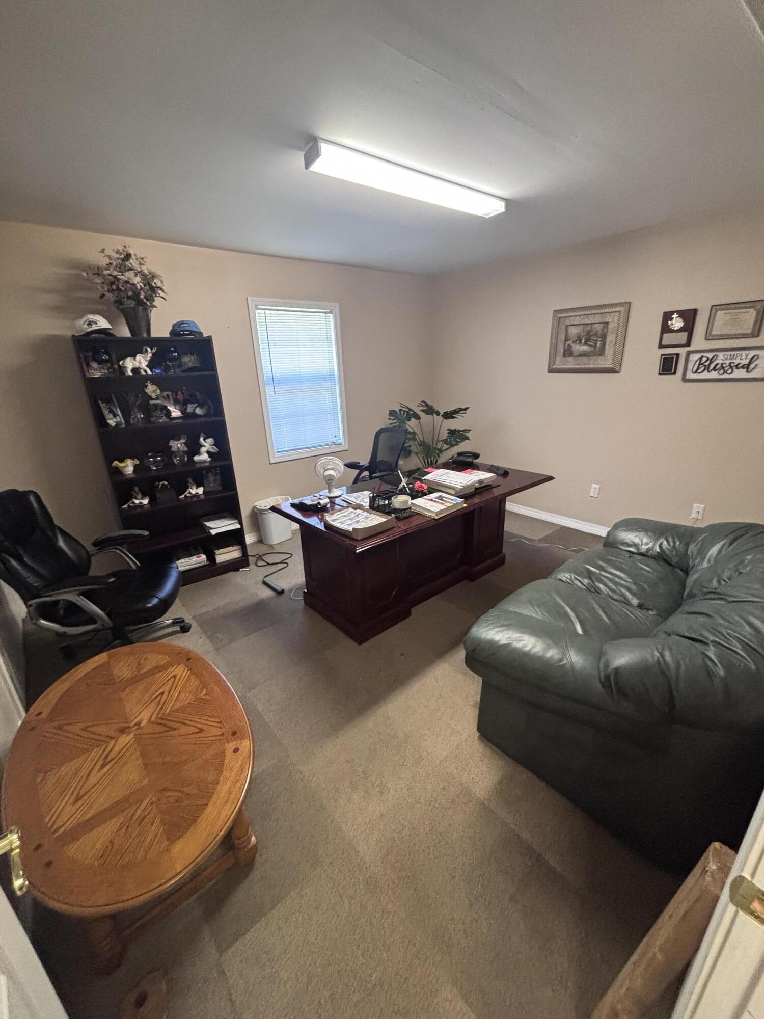 852 Ellisville Blvd.