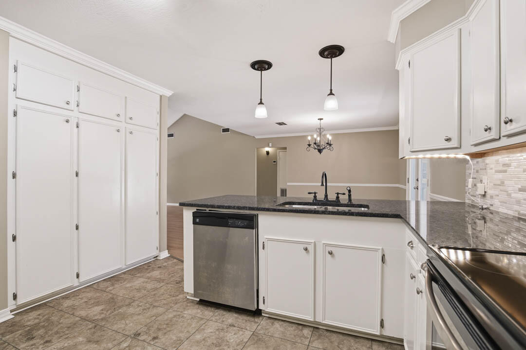 40 Windgate Dr.