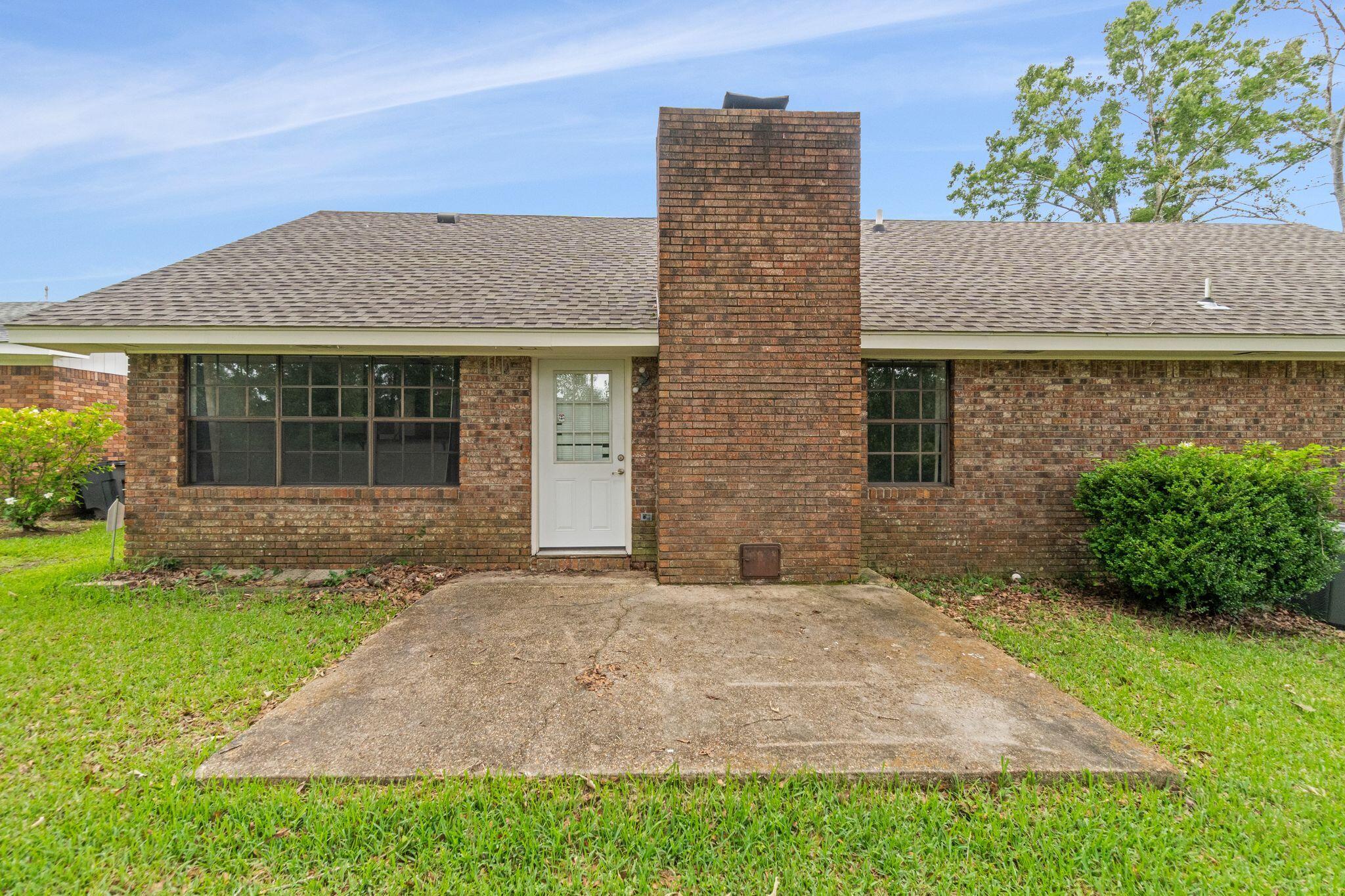 400 Hacienda Ave.