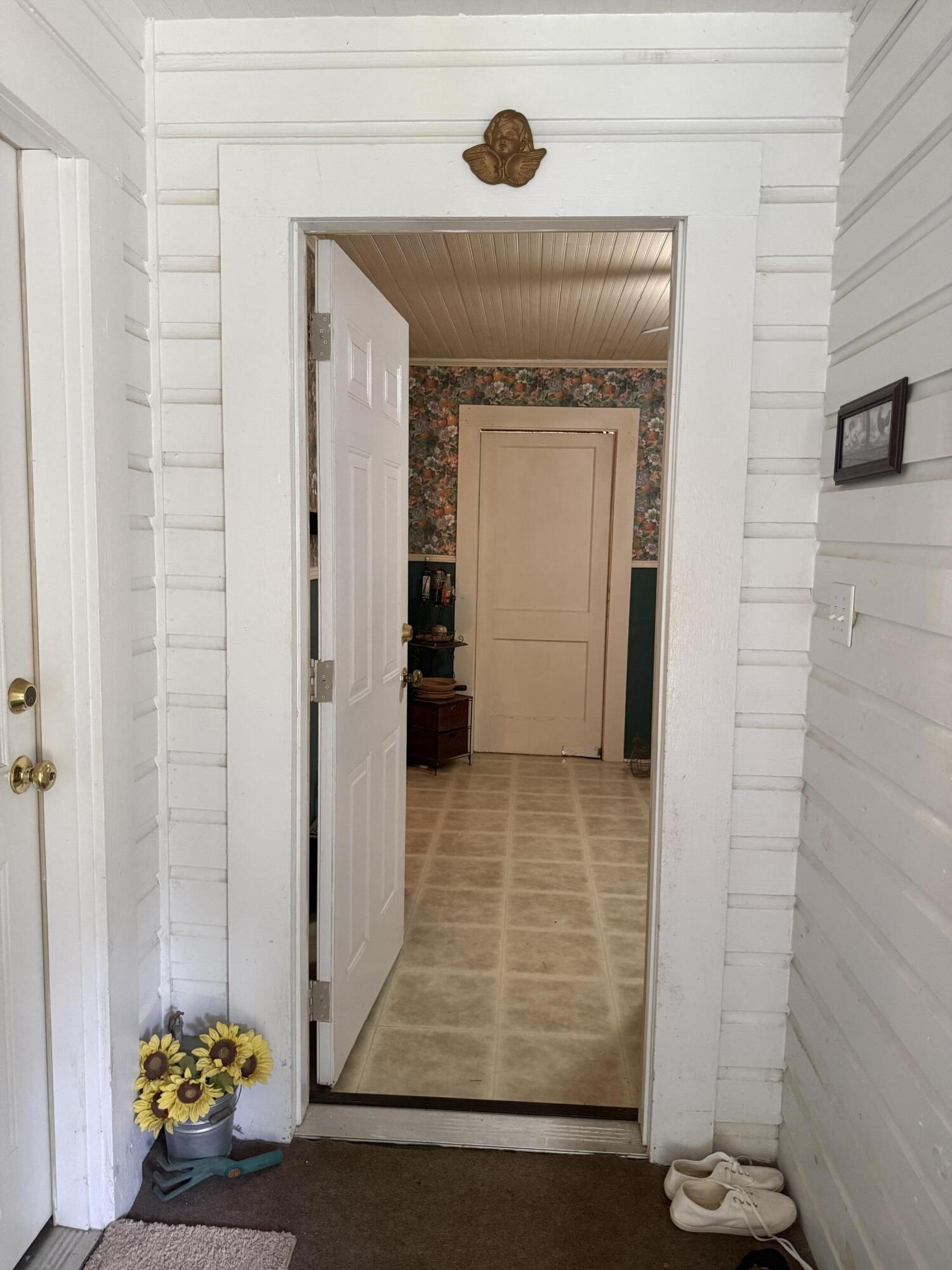 1327 2nd St.