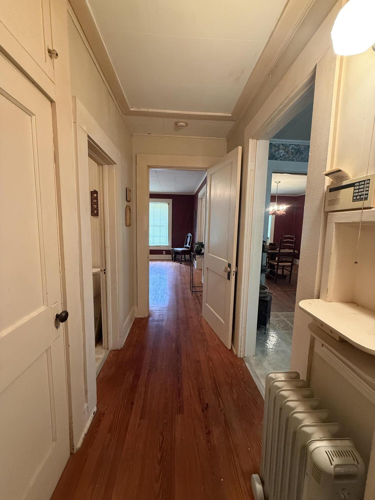 1327 2nd St.