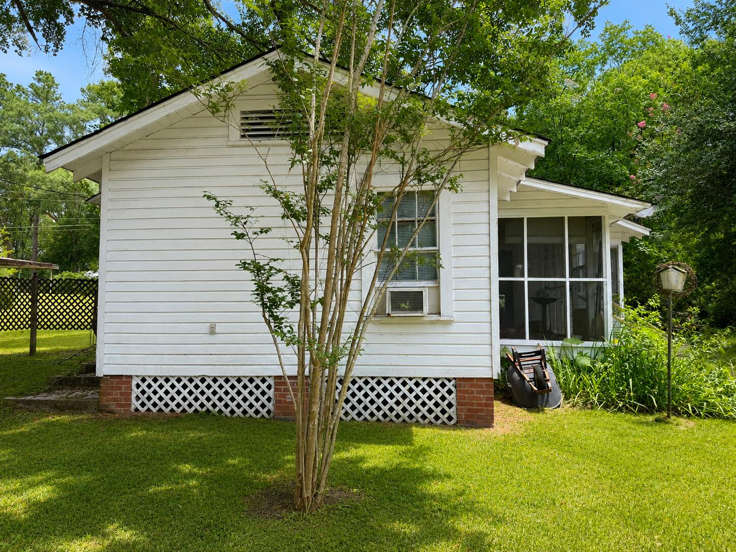 1327 2nd St.