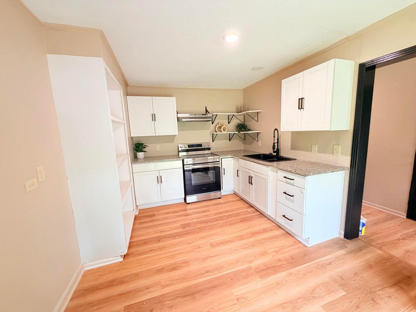 2815 Hillside Dr.