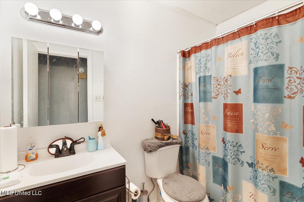 5508 Claresholm Street